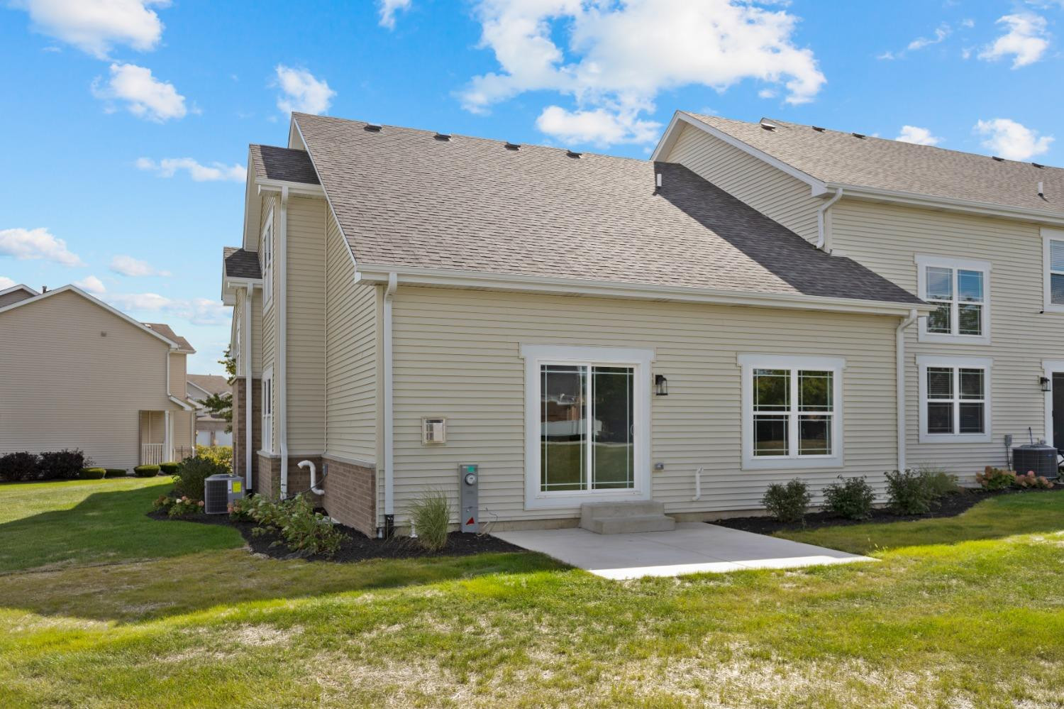 5543 Victoria Place