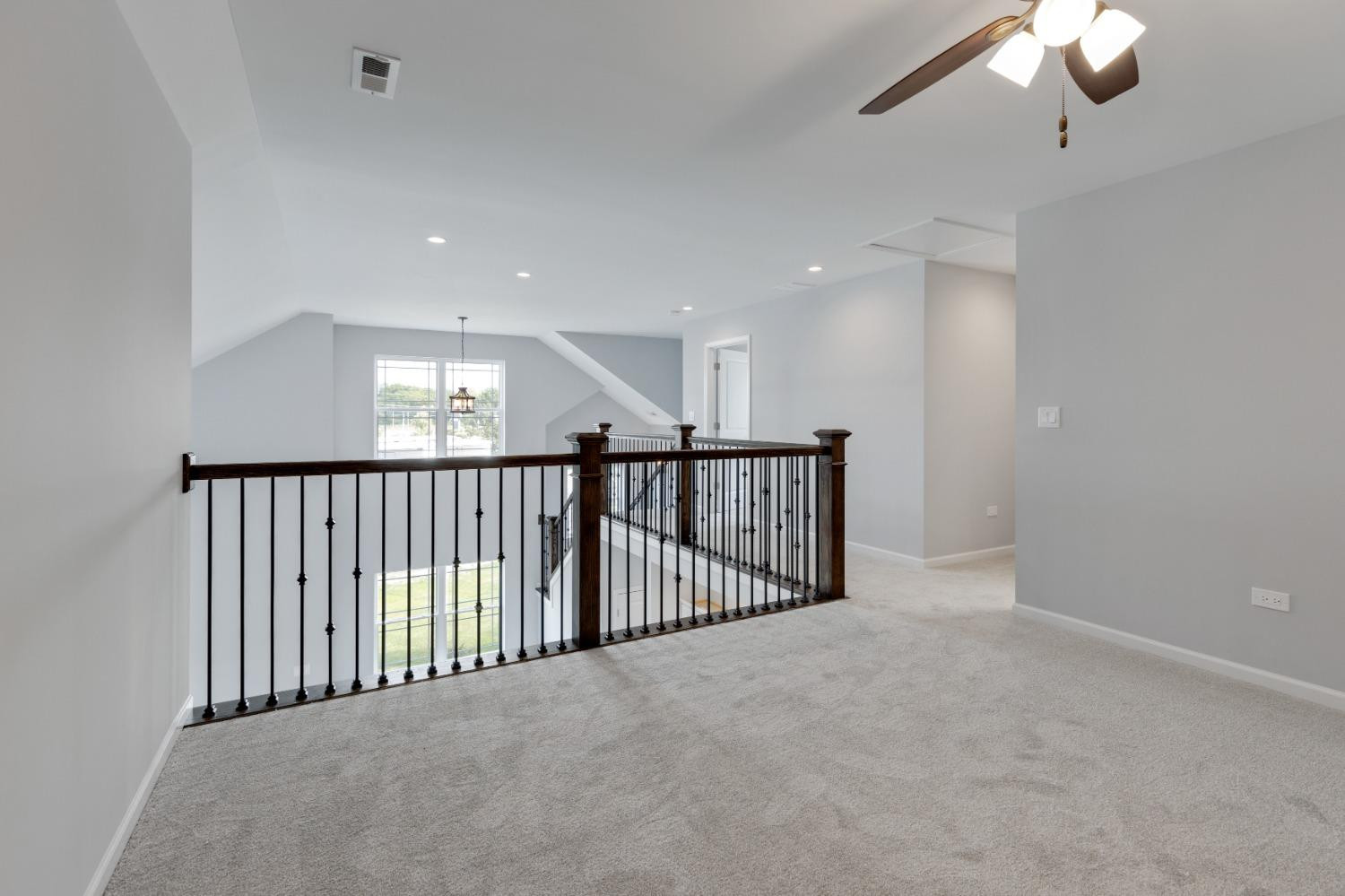 5543 Victoria Place