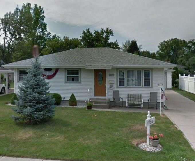 1419 W 1st Place