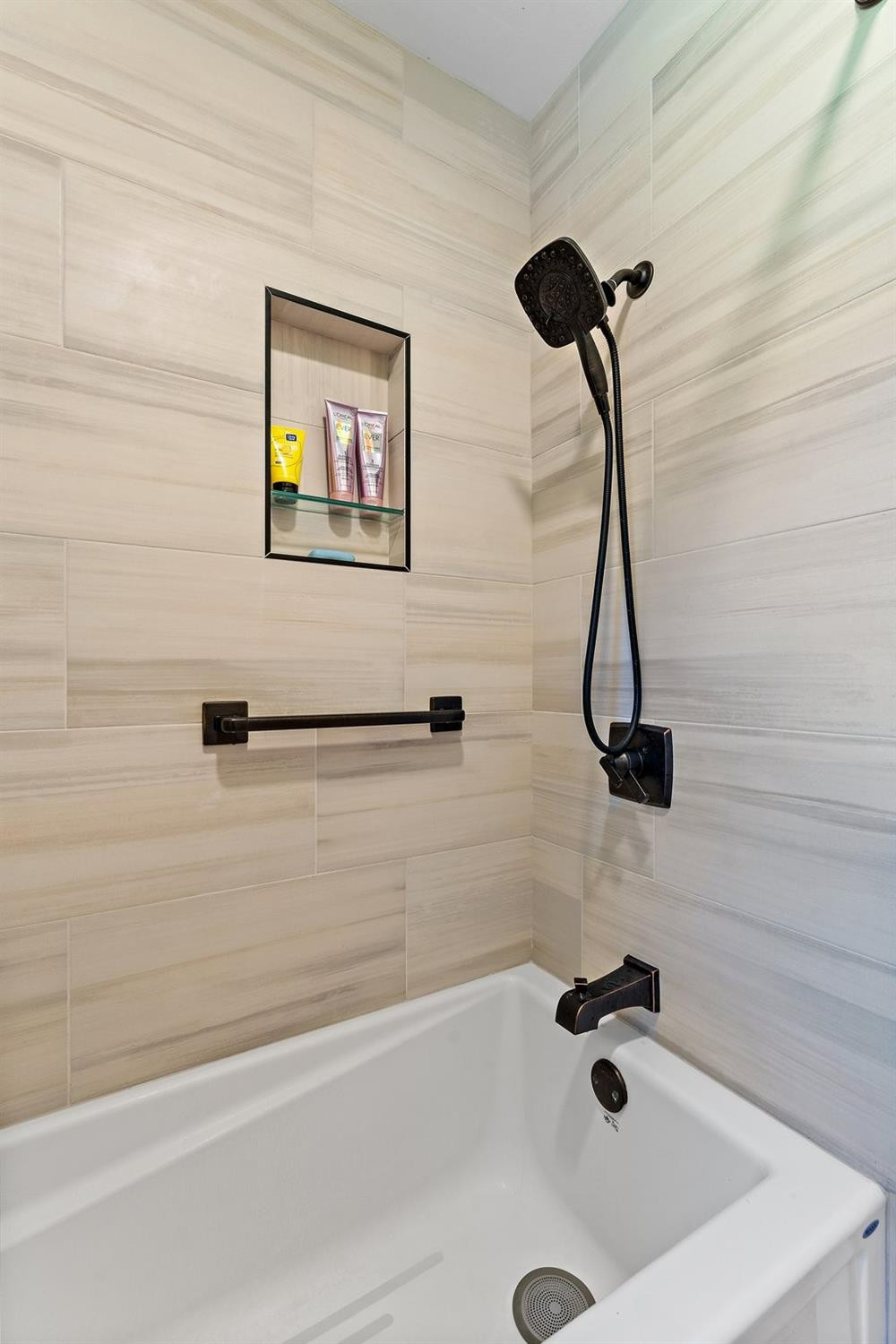 2501 Riverview Drive