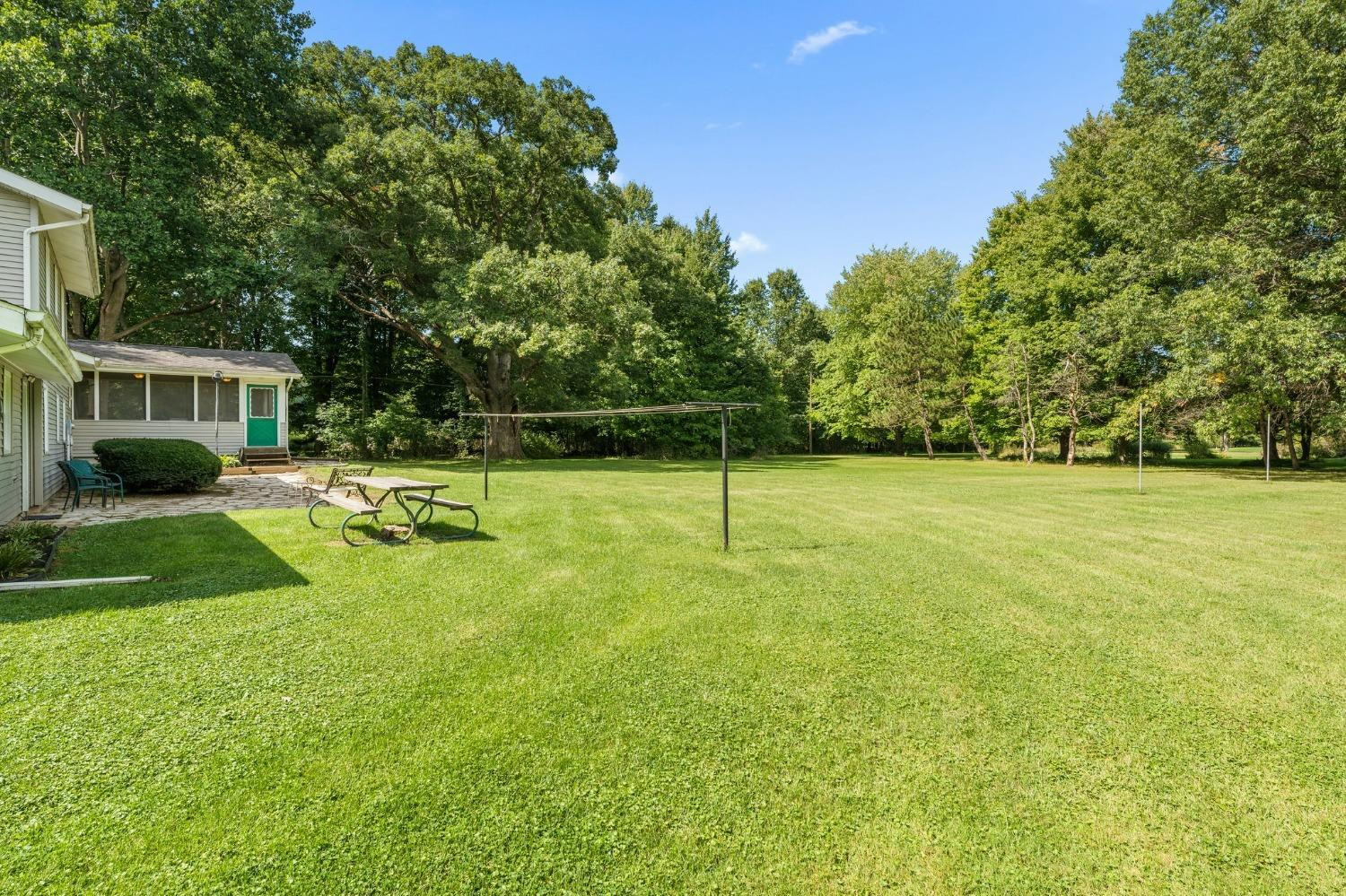 2501 Riverview Drive