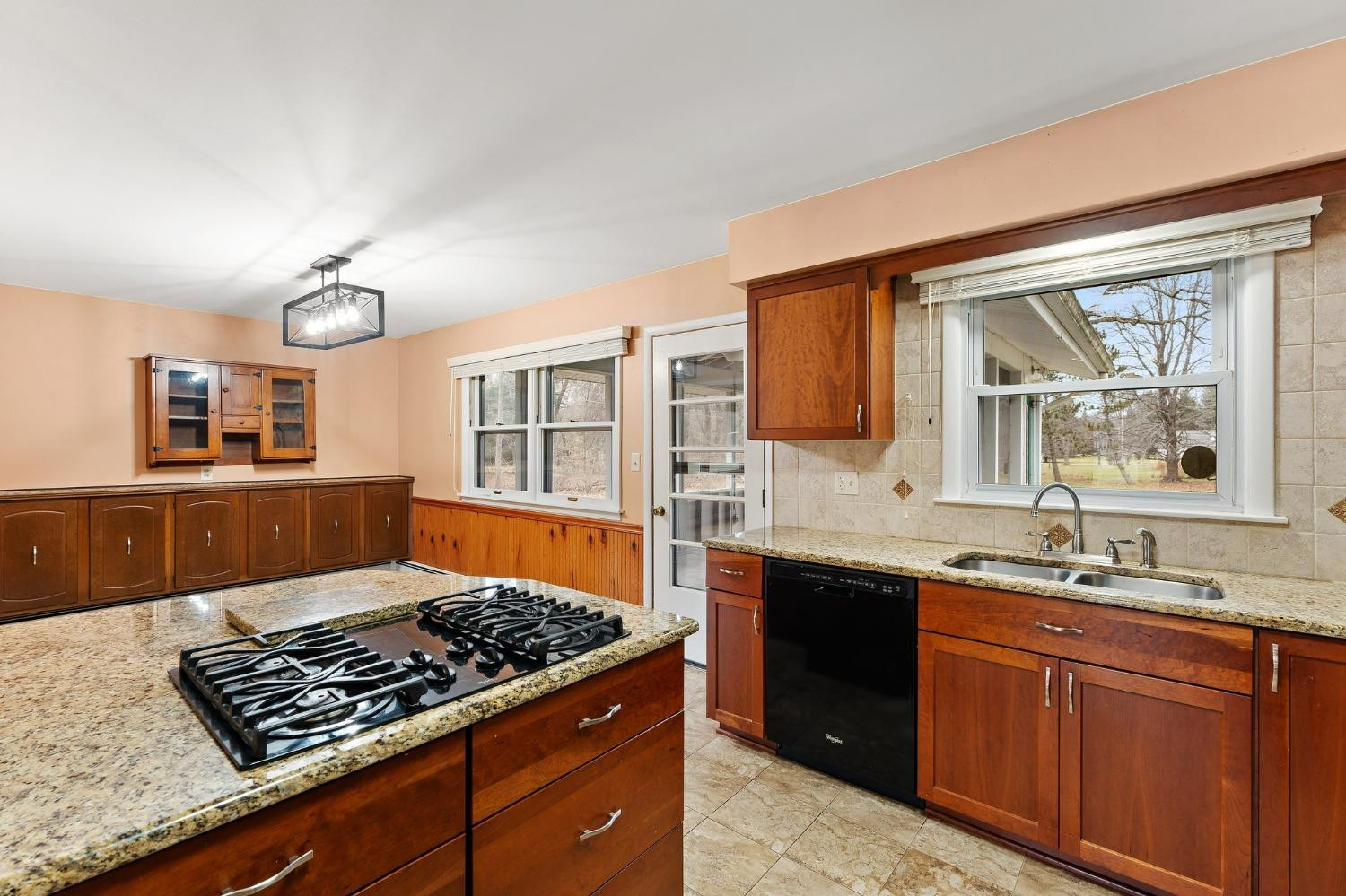 2501 Riverview Drive