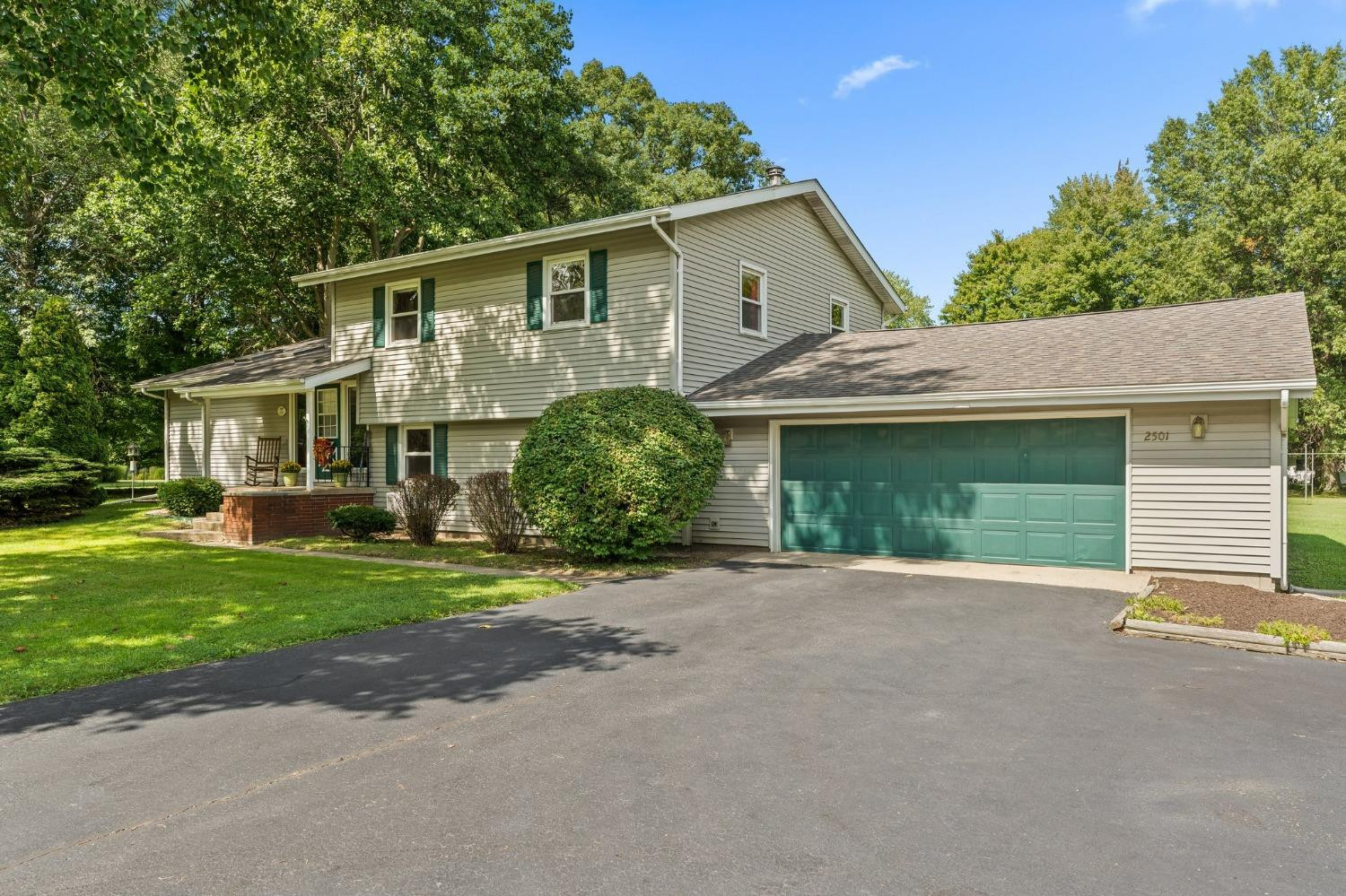 2501 Riverview Drive