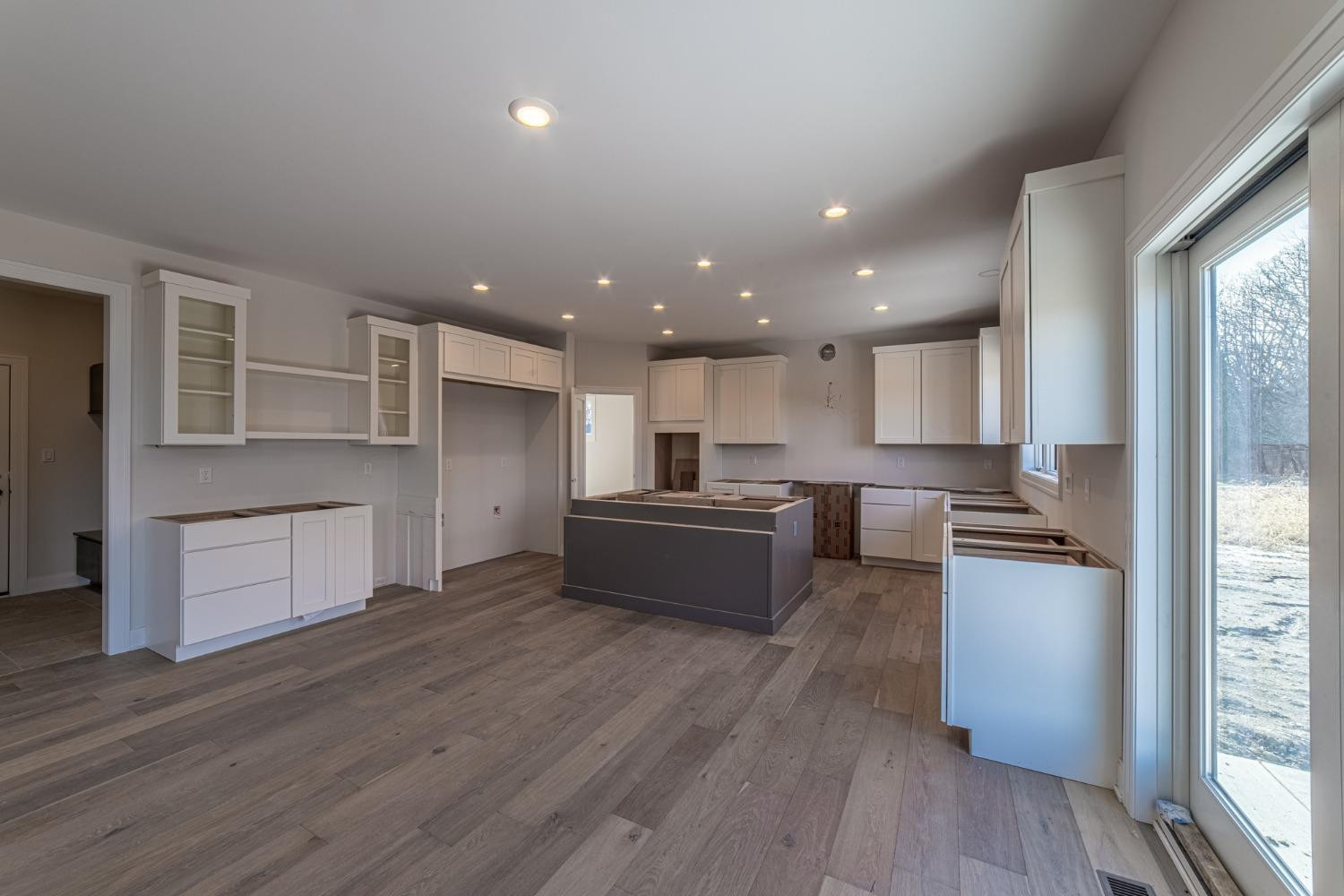 9510 Tall Grass Trail