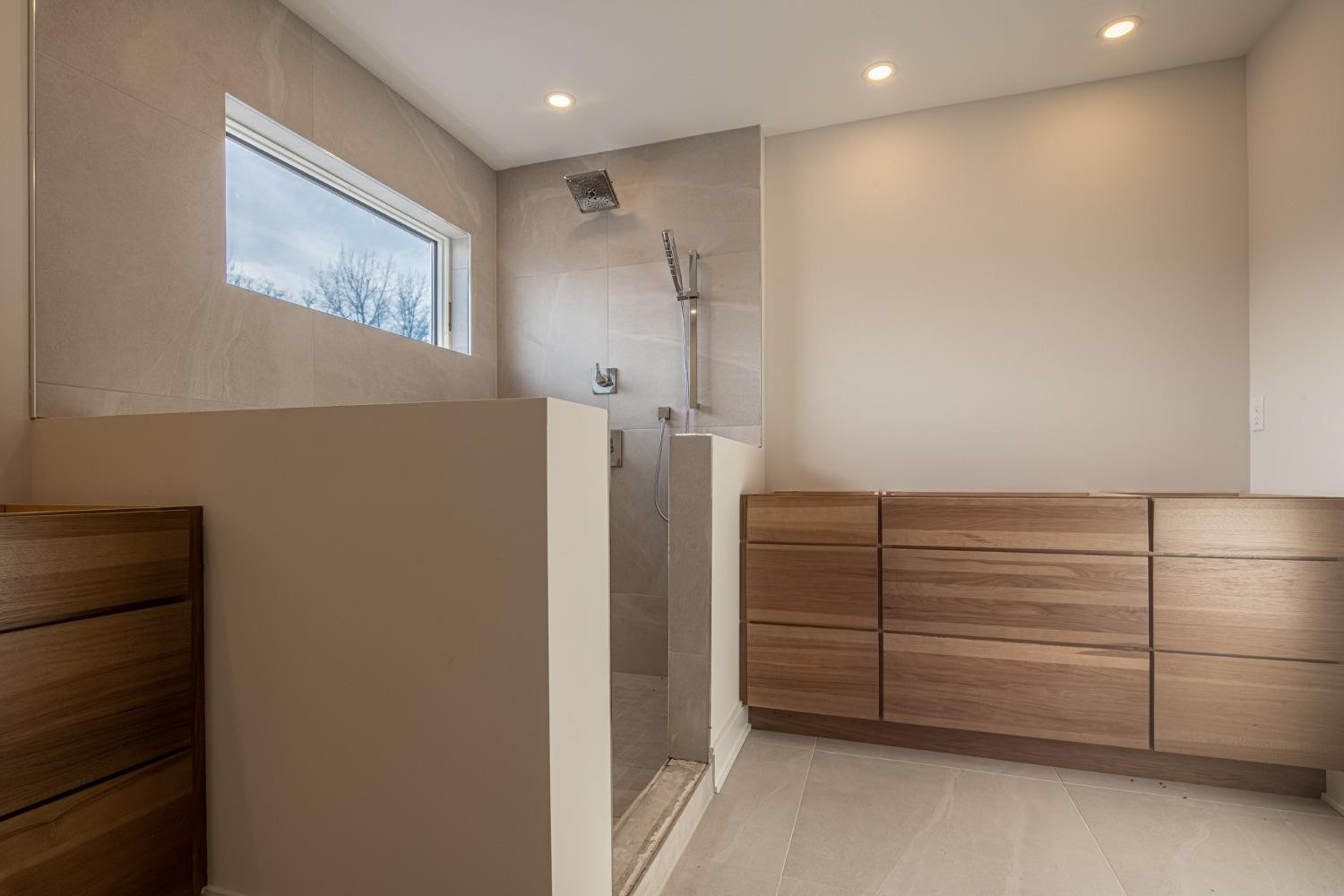 9510 Tall Grass Trail