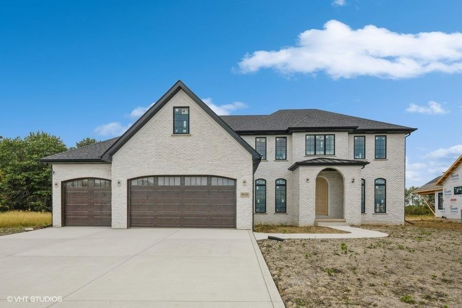 9510 Tall Grass Trail