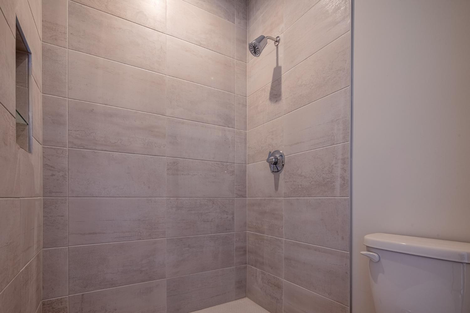 9510 Tall Grass Trail