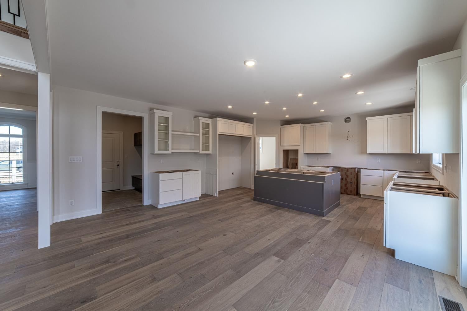 9510 Tall Grass Trail