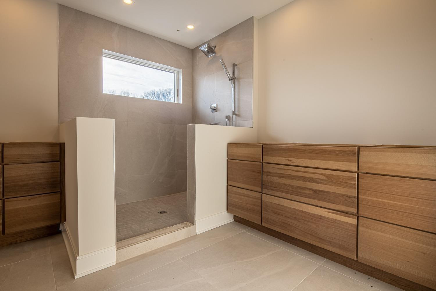 9510 Tall Grass Trail