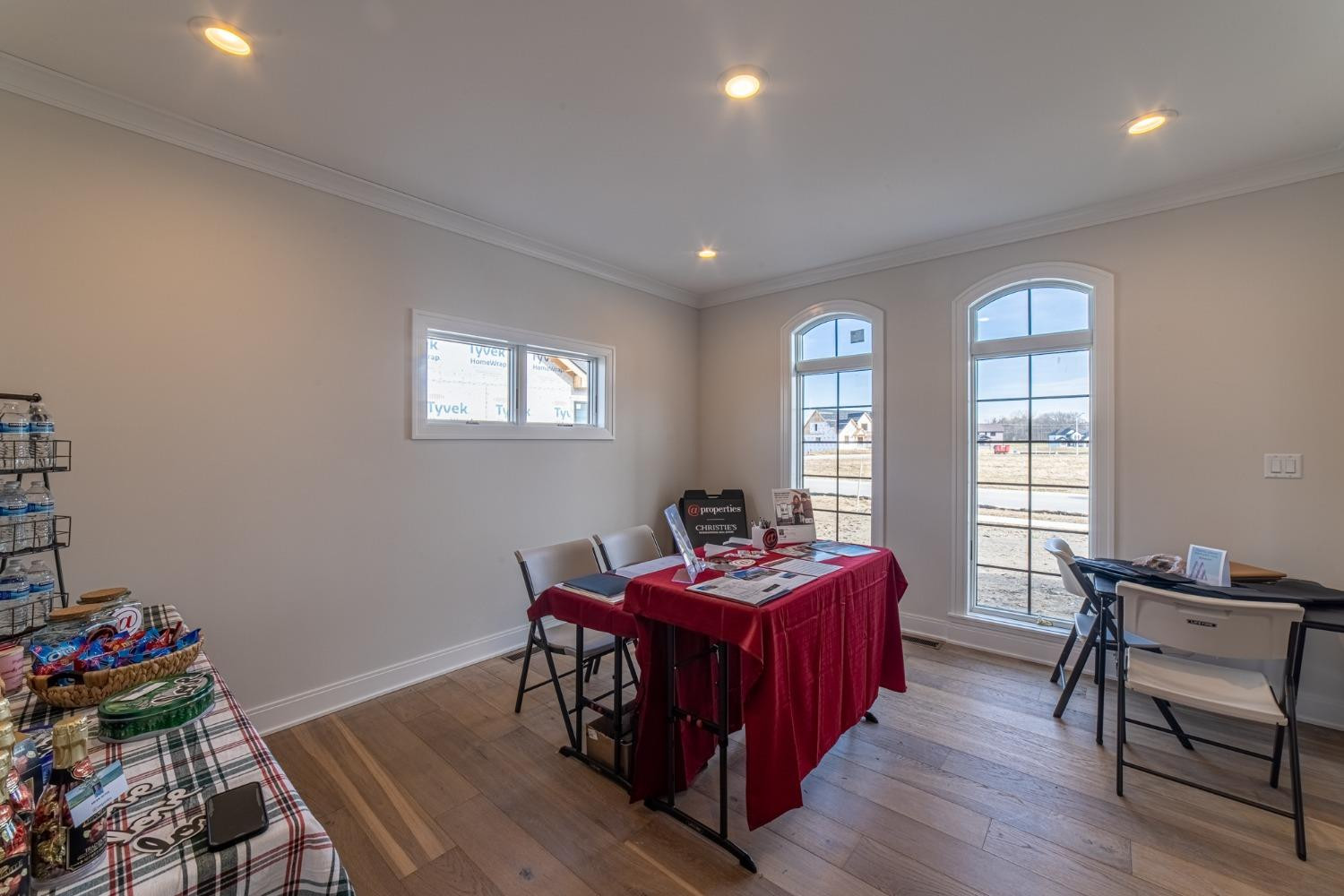 9510 Tall Grass Trail