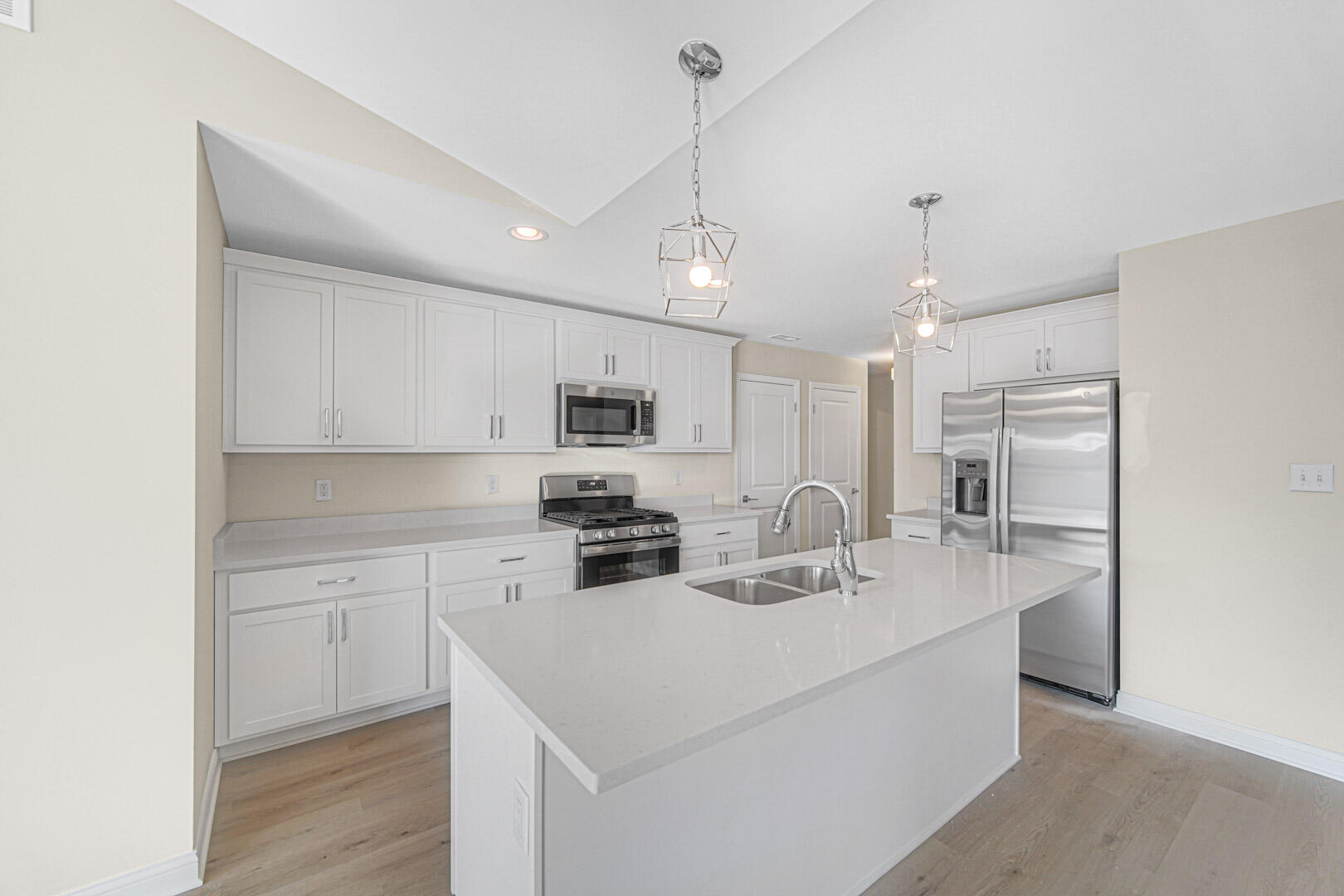 13376 Madison Avenue