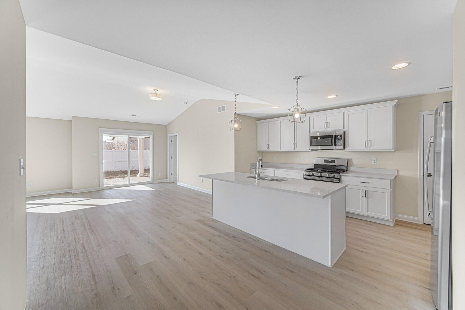 13376 Madison Avenue