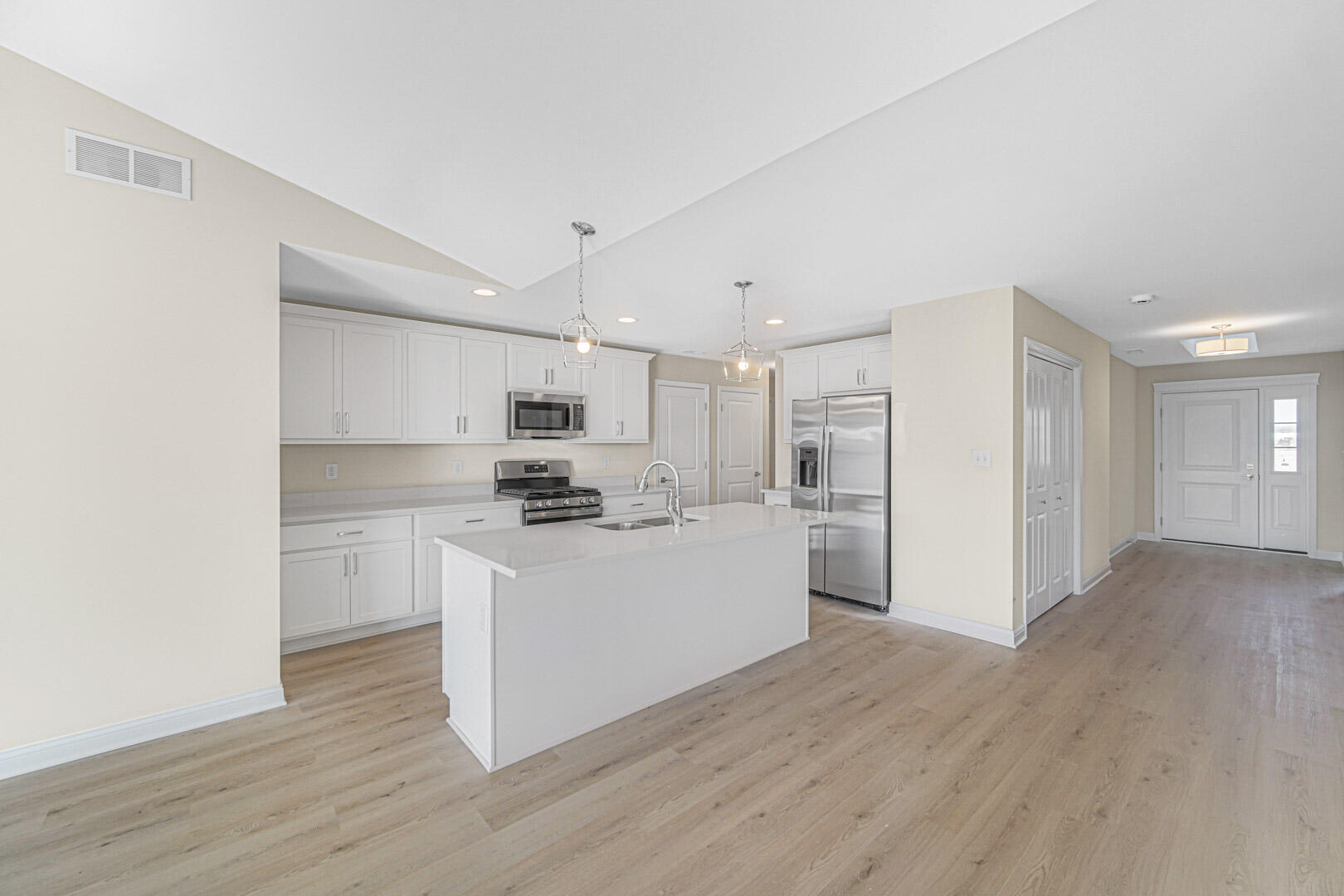 13376 Madison Avenue