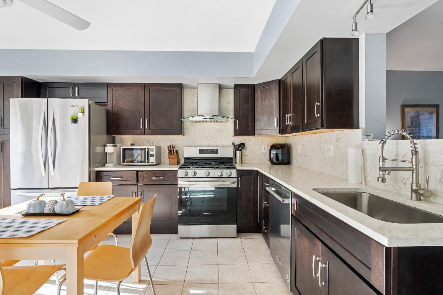 1829 Dogwood Court