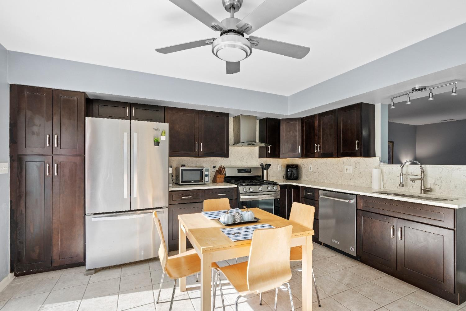 1829 Dogwood Court