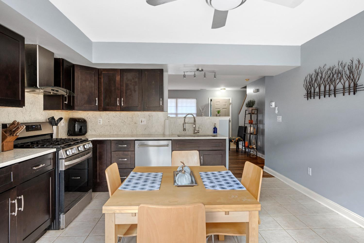 1829 Dogwood Court