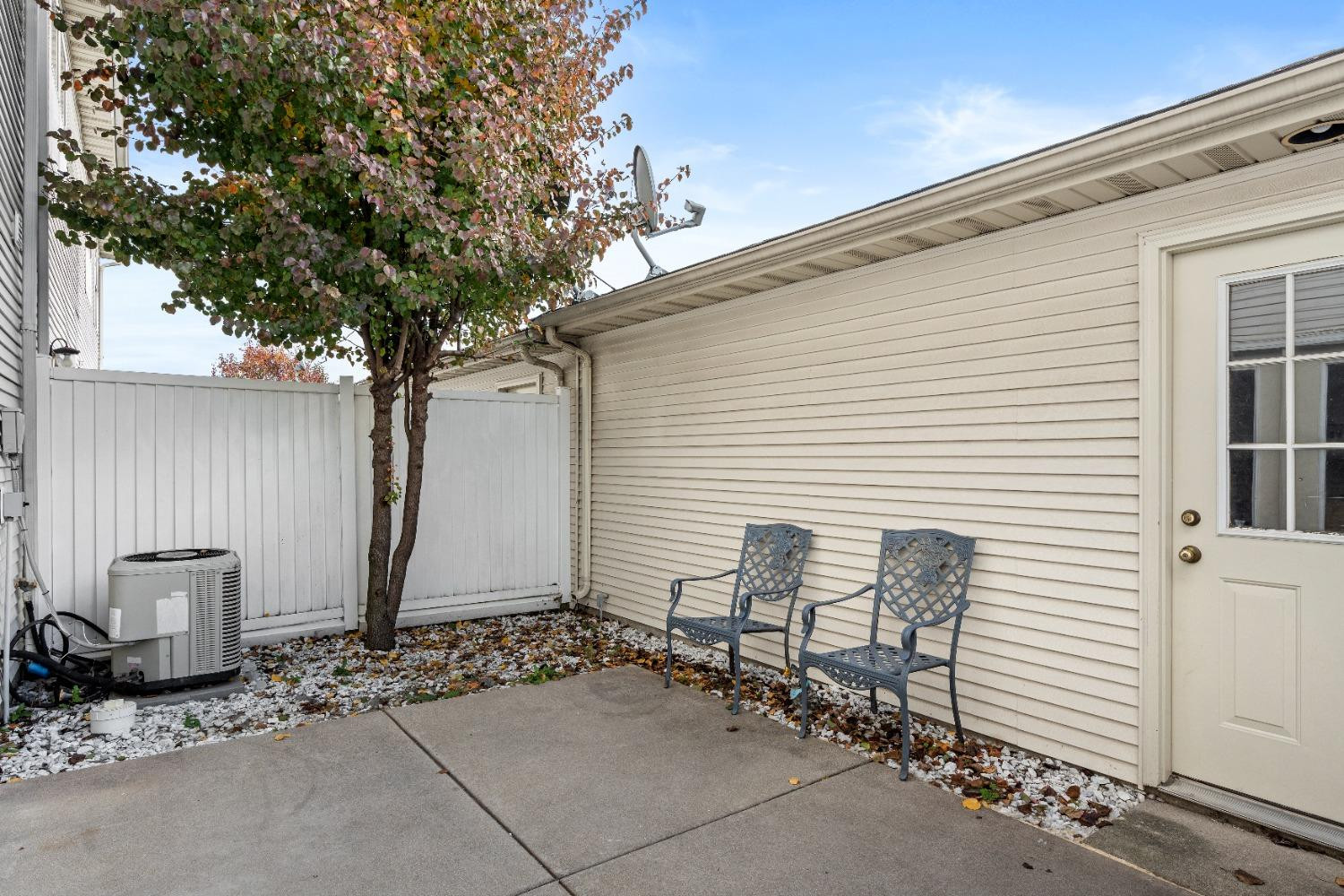 1829 Dogwood Court