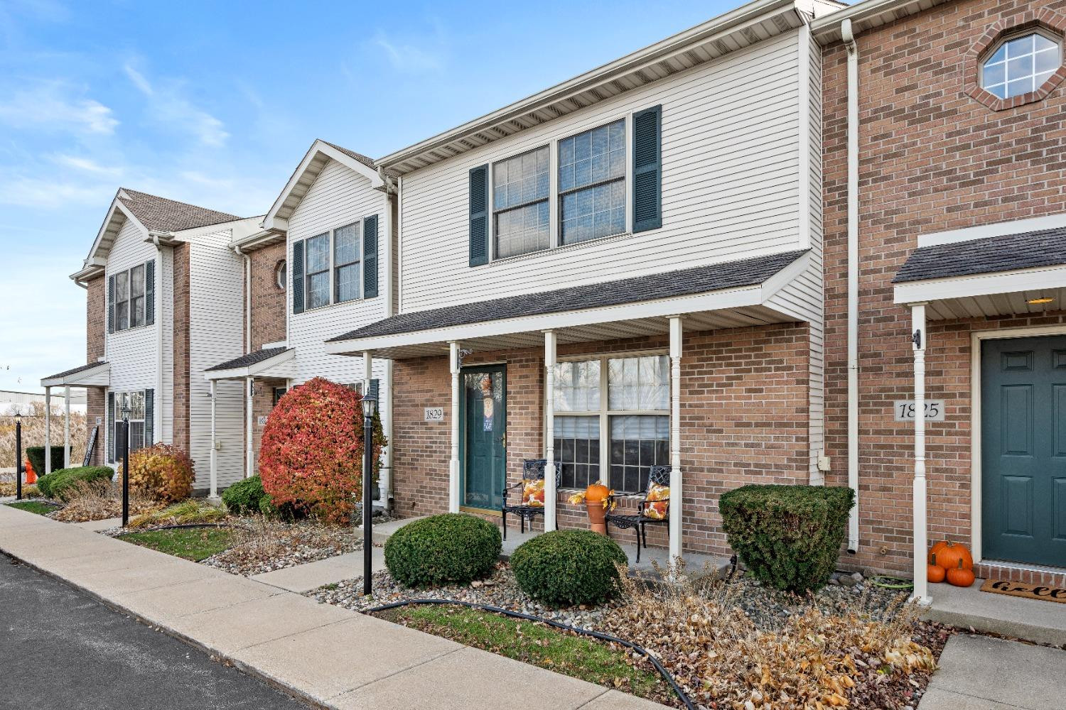 1829 Dogwood Court