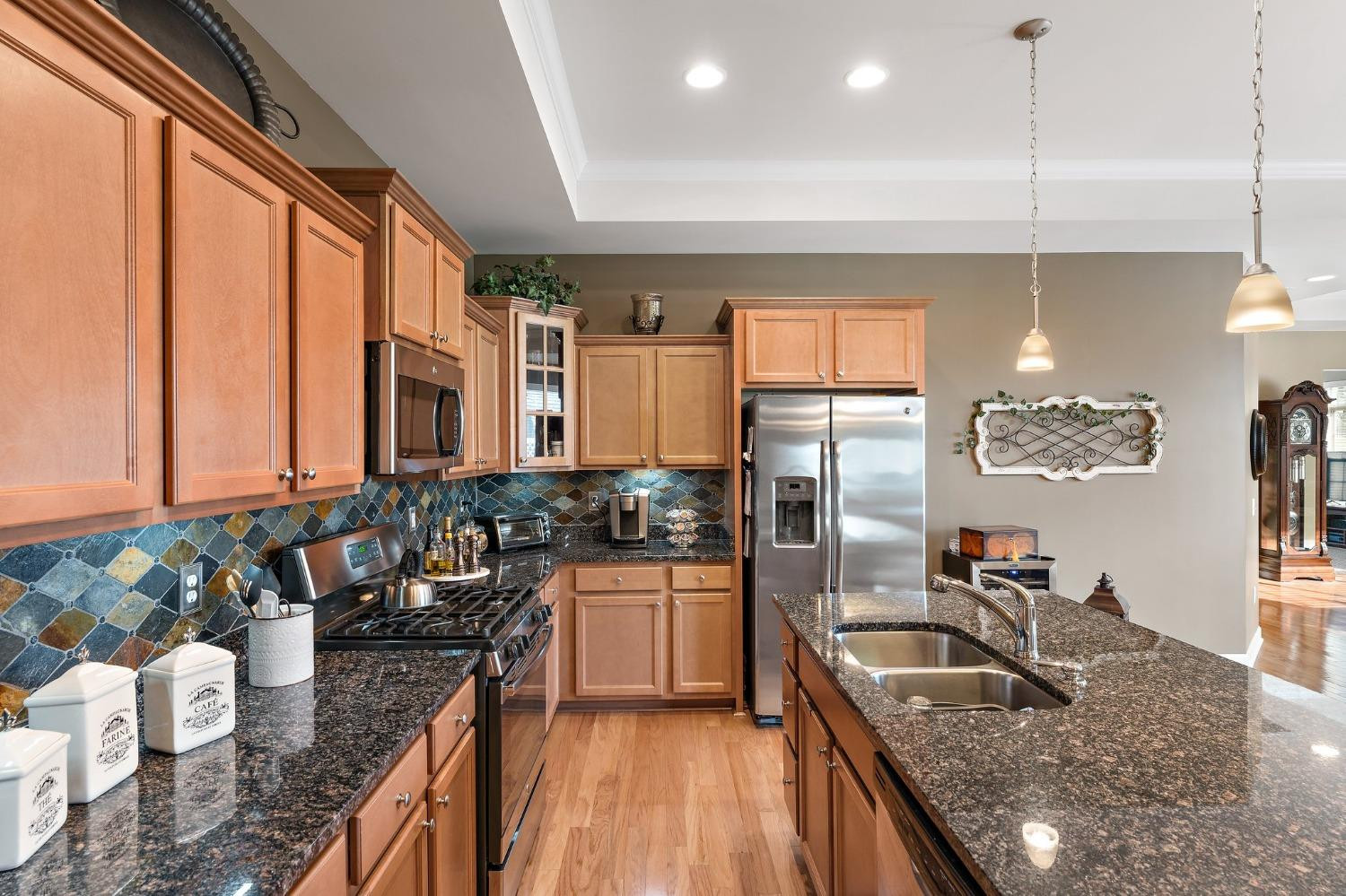 2806 Rustic Crooked Circle