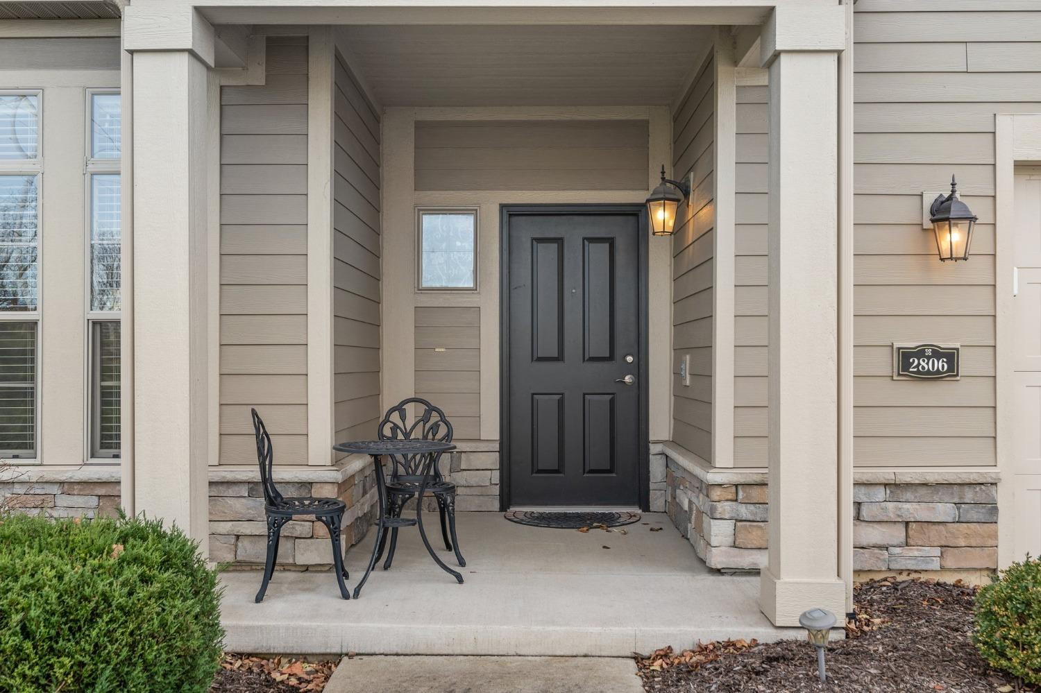 2806 Rustic Crooked Circle