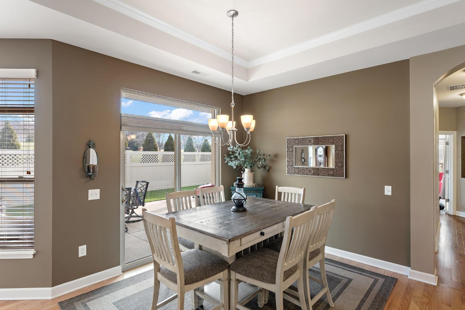 2806 Rustic Crooked Circle