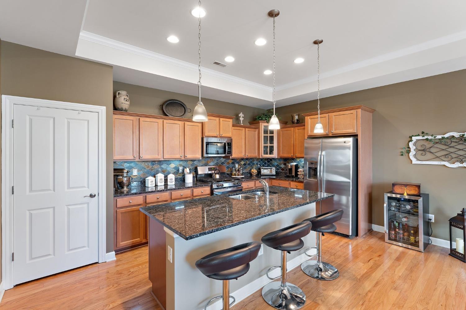 2806 Rustic Crooked Circle