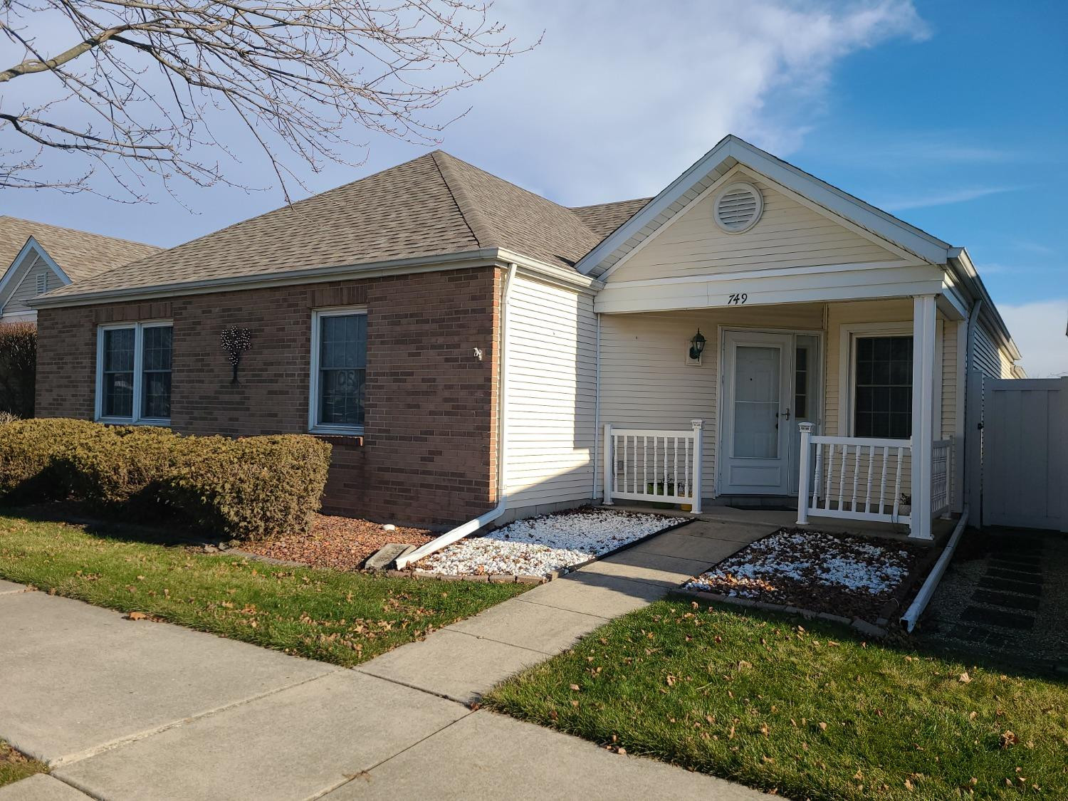 749 Meadowbrook Drive