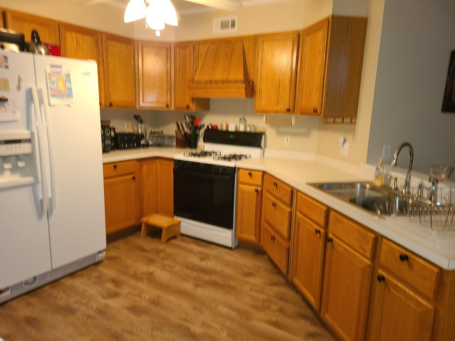 749 Meadowbrook Drive