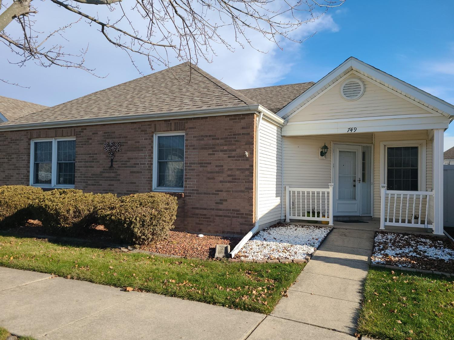 749 Meadowbrook Drive