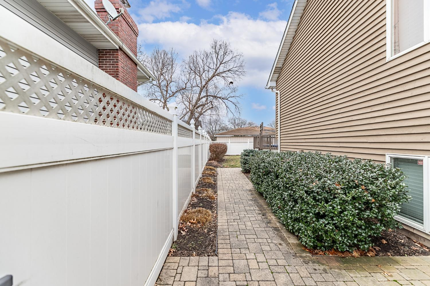 343 N Lillian Street