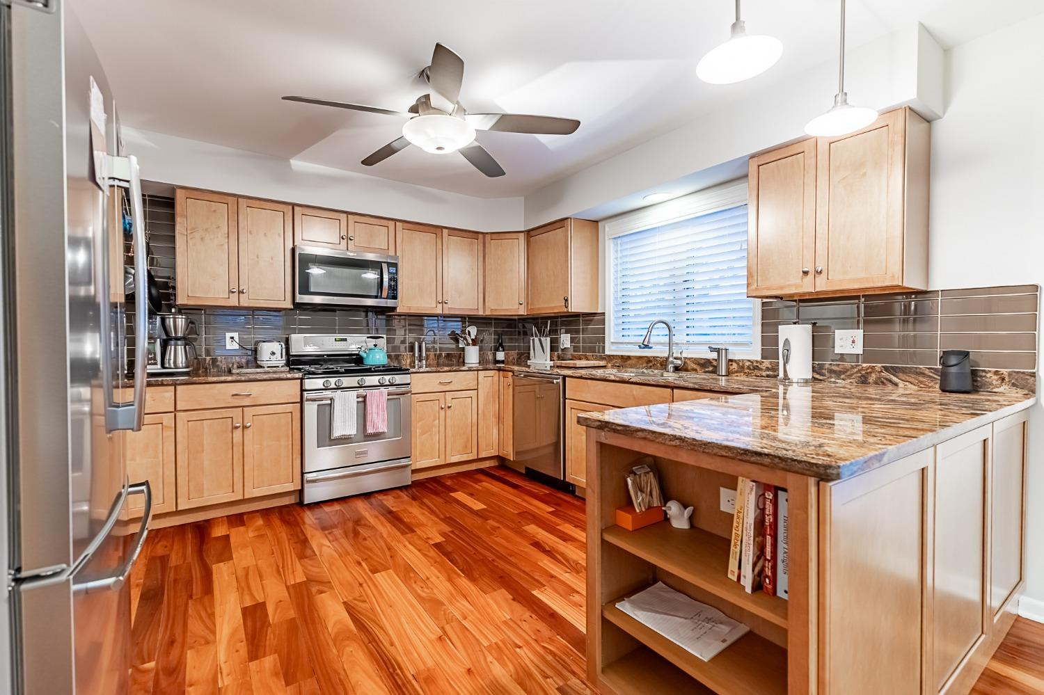 343 N Lillian Street