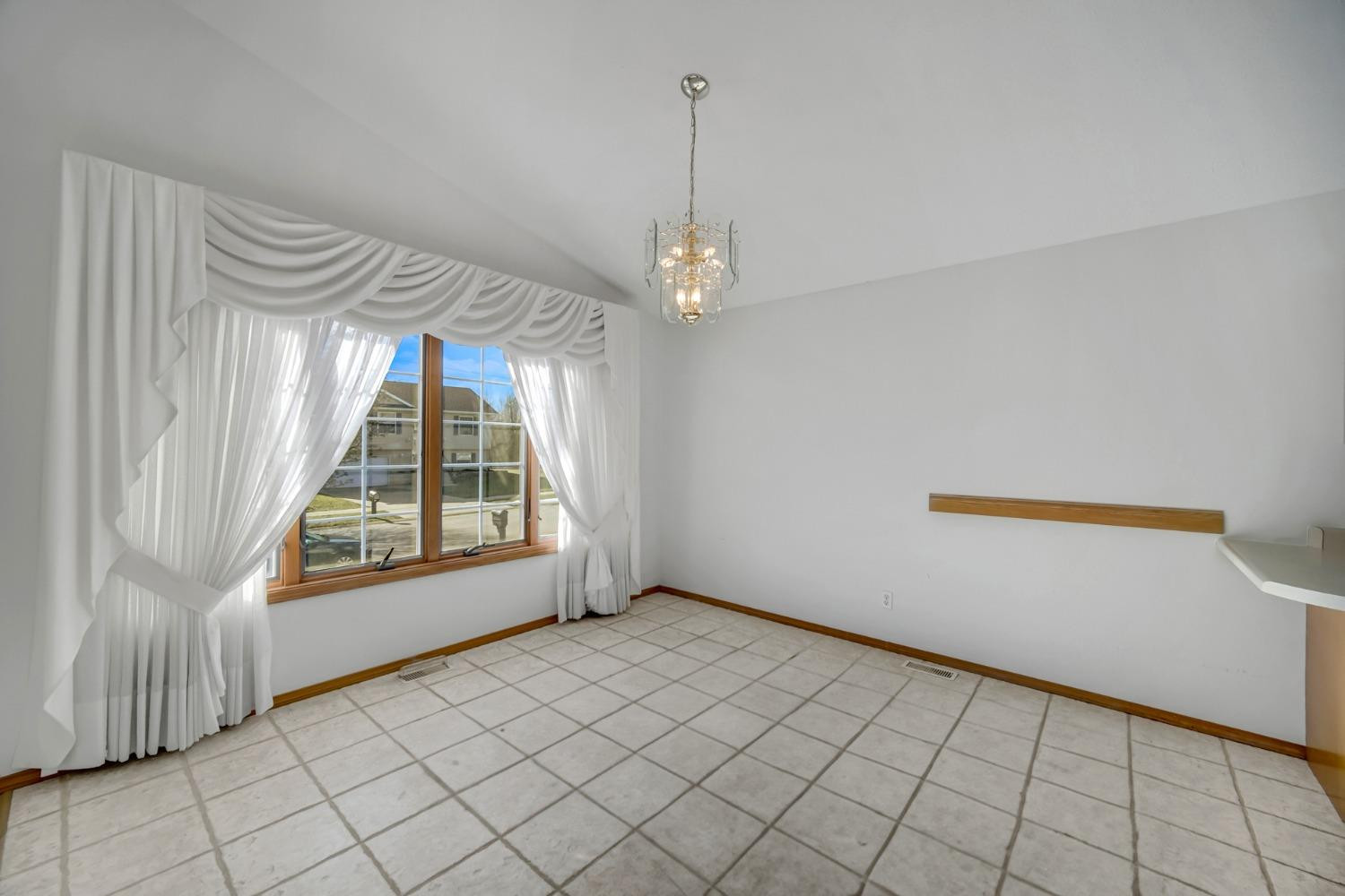 1486 W 86th Lane