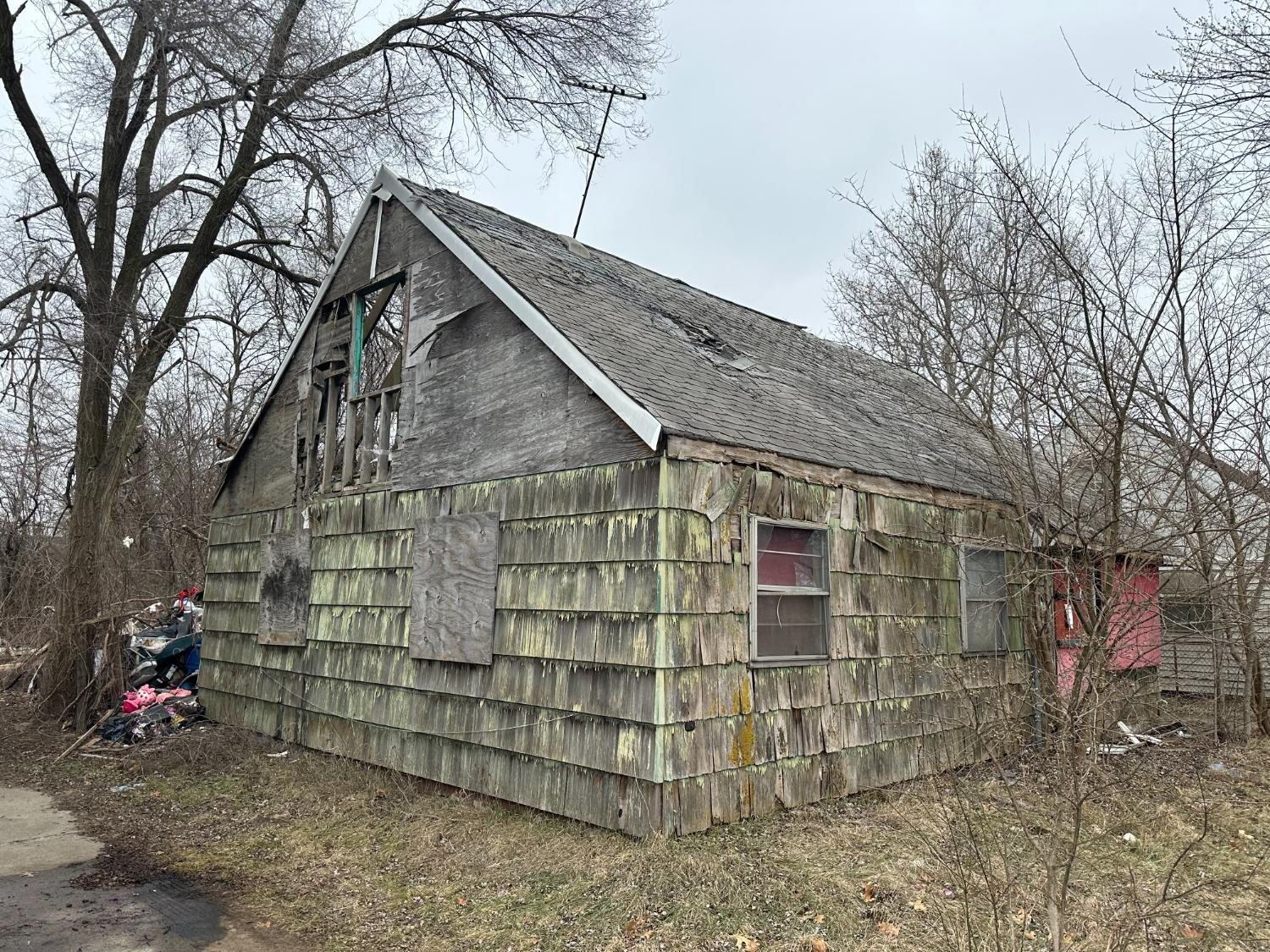 3714 W 20th Place