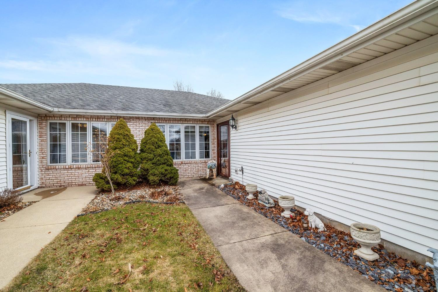 935 Blue Jay Way