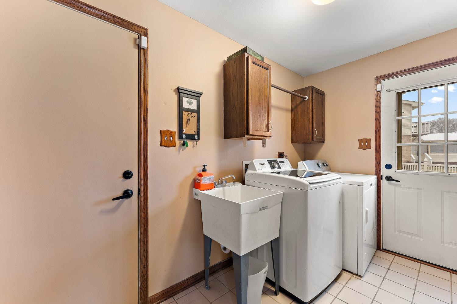 8325 Lantern View Lane