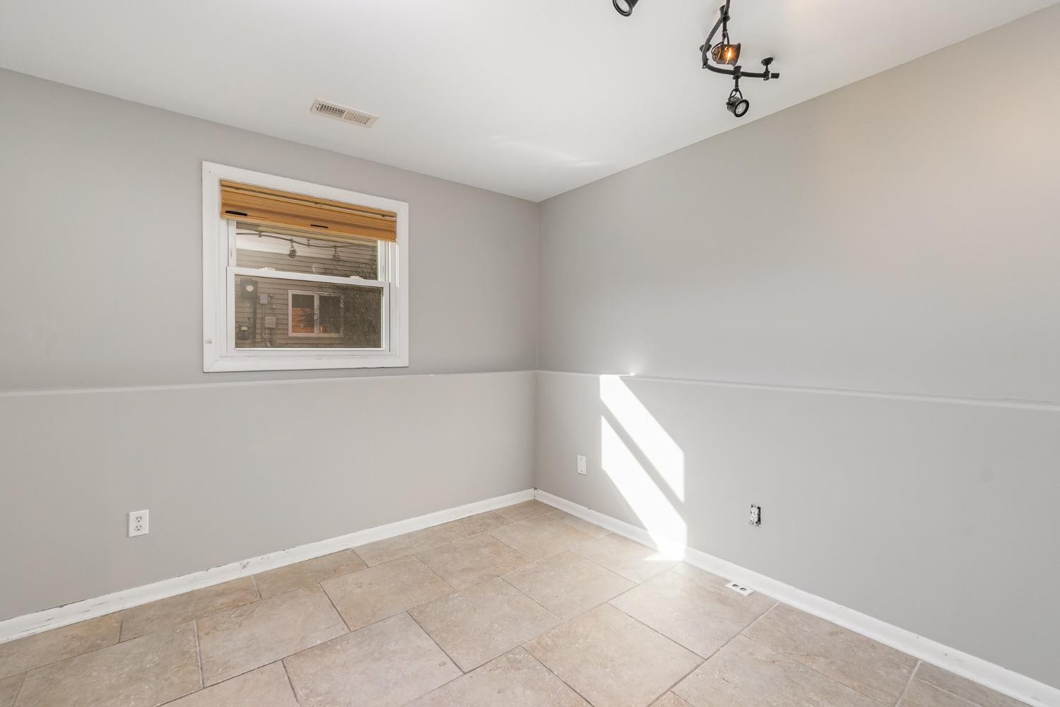 1439 Clover Lane