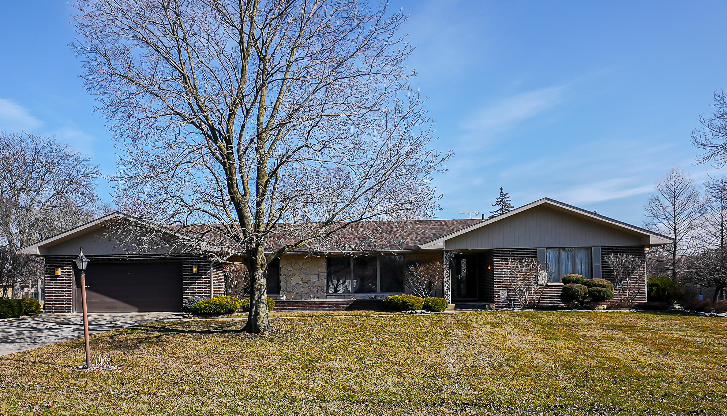 1530 W 4th Place