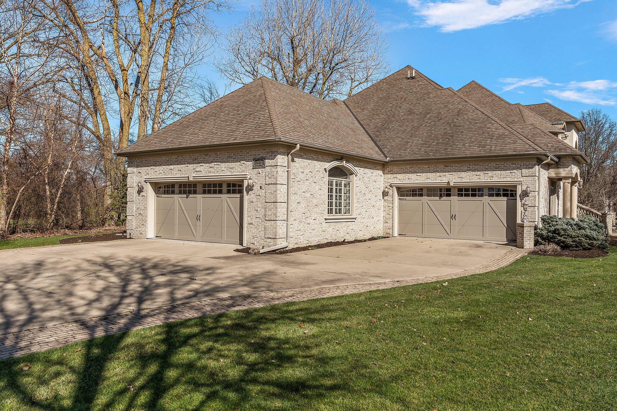 1129 Killarney Drive
