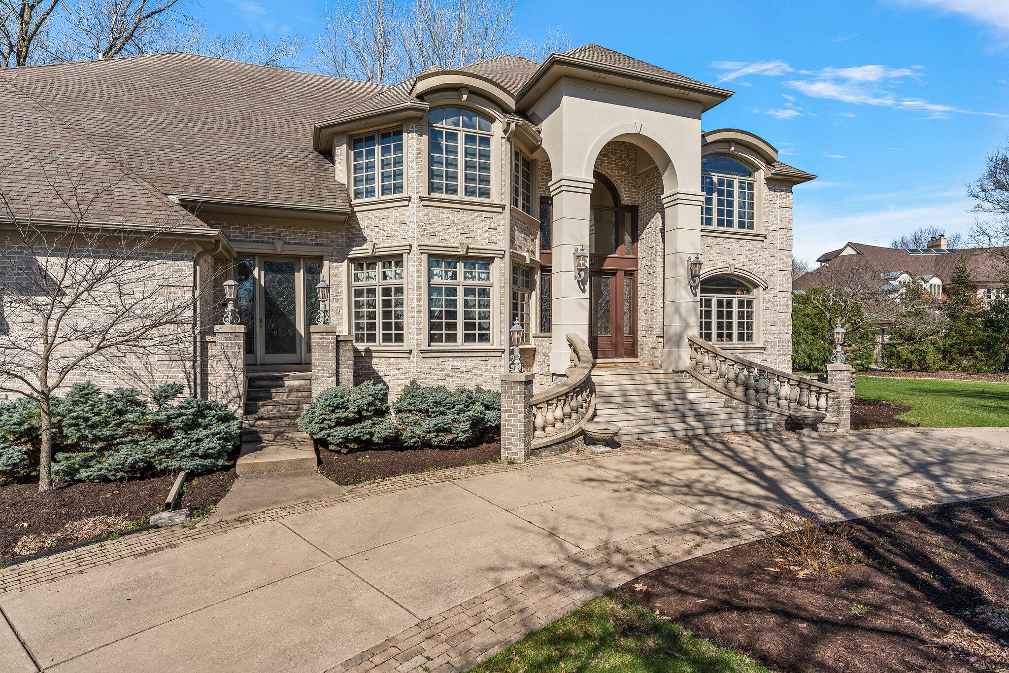 1129 Killarney Drive