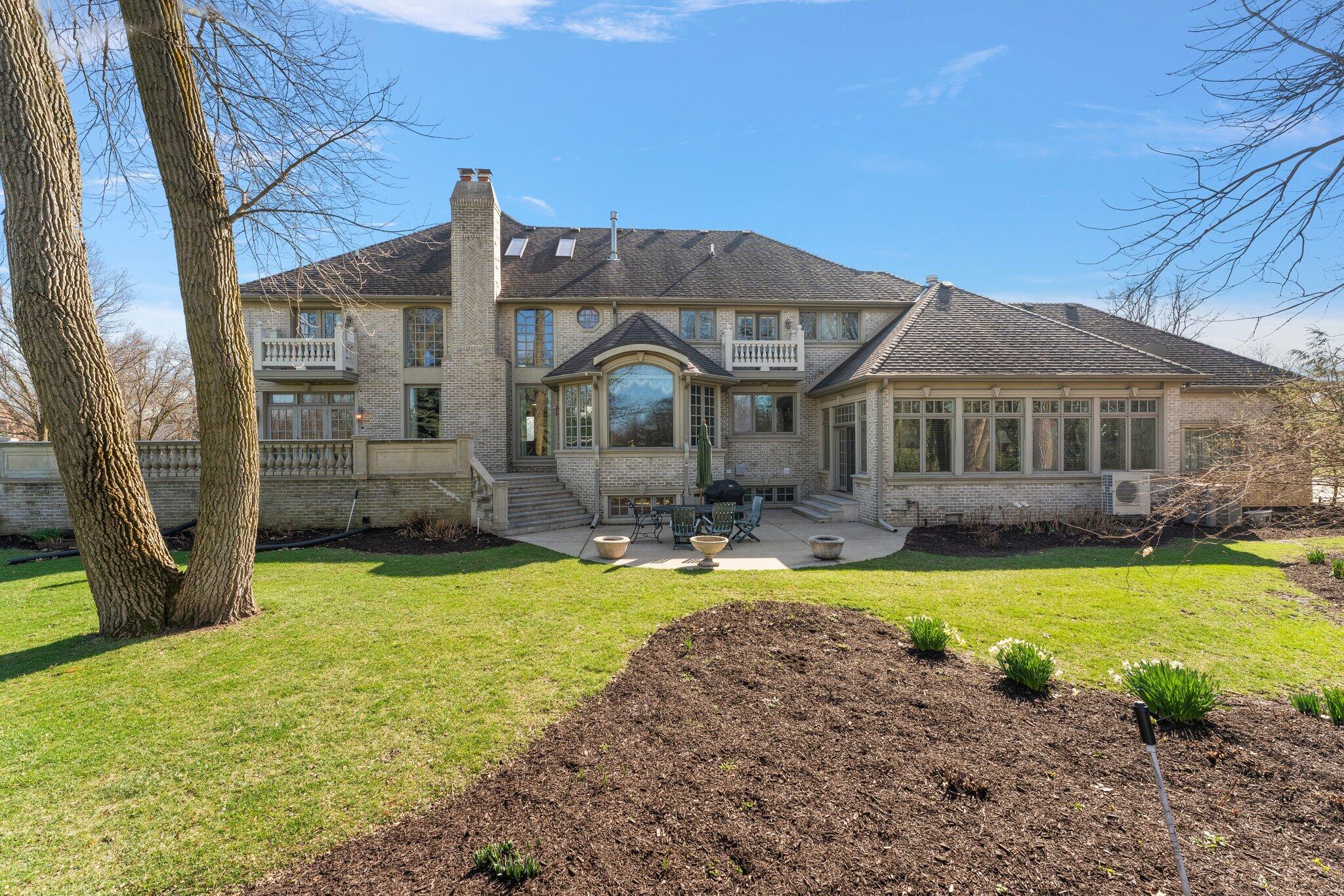 1129 Killarney Drive