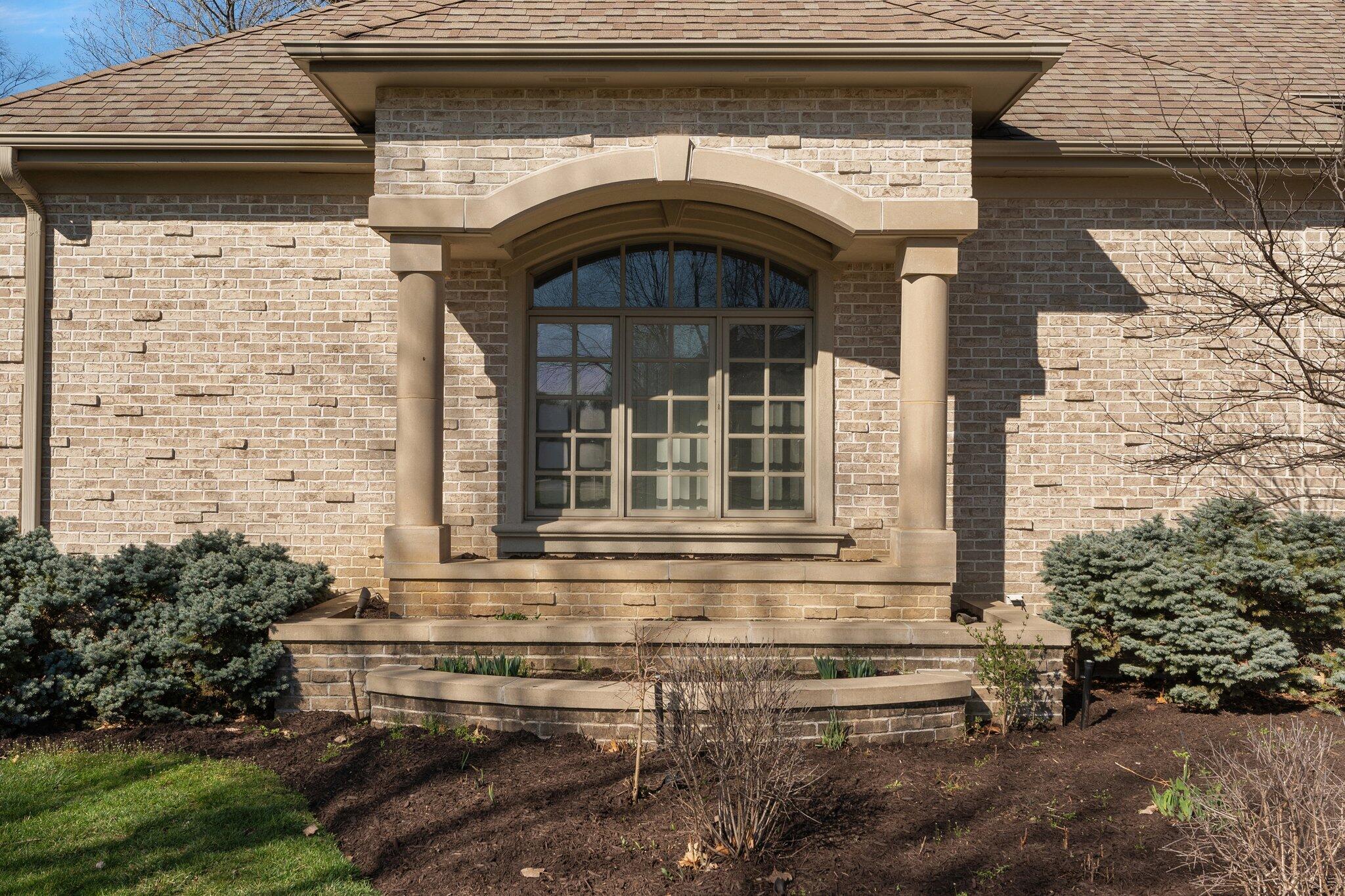 1129 Killarney Drive