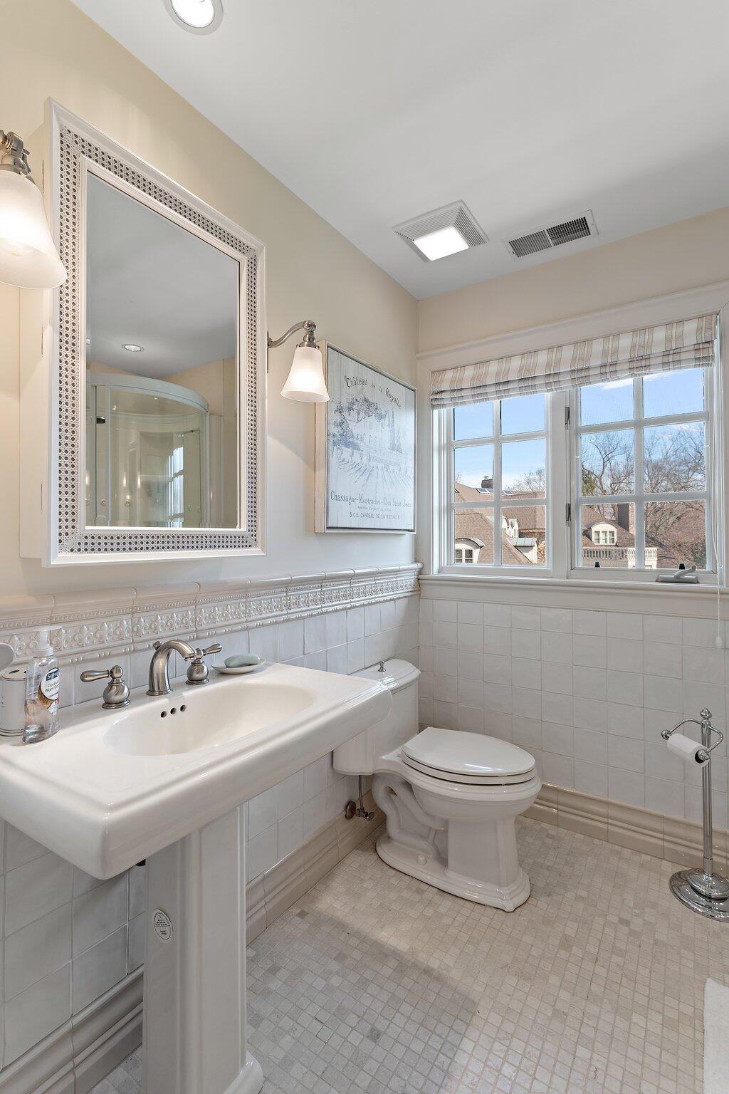 1129 Killarney Drive