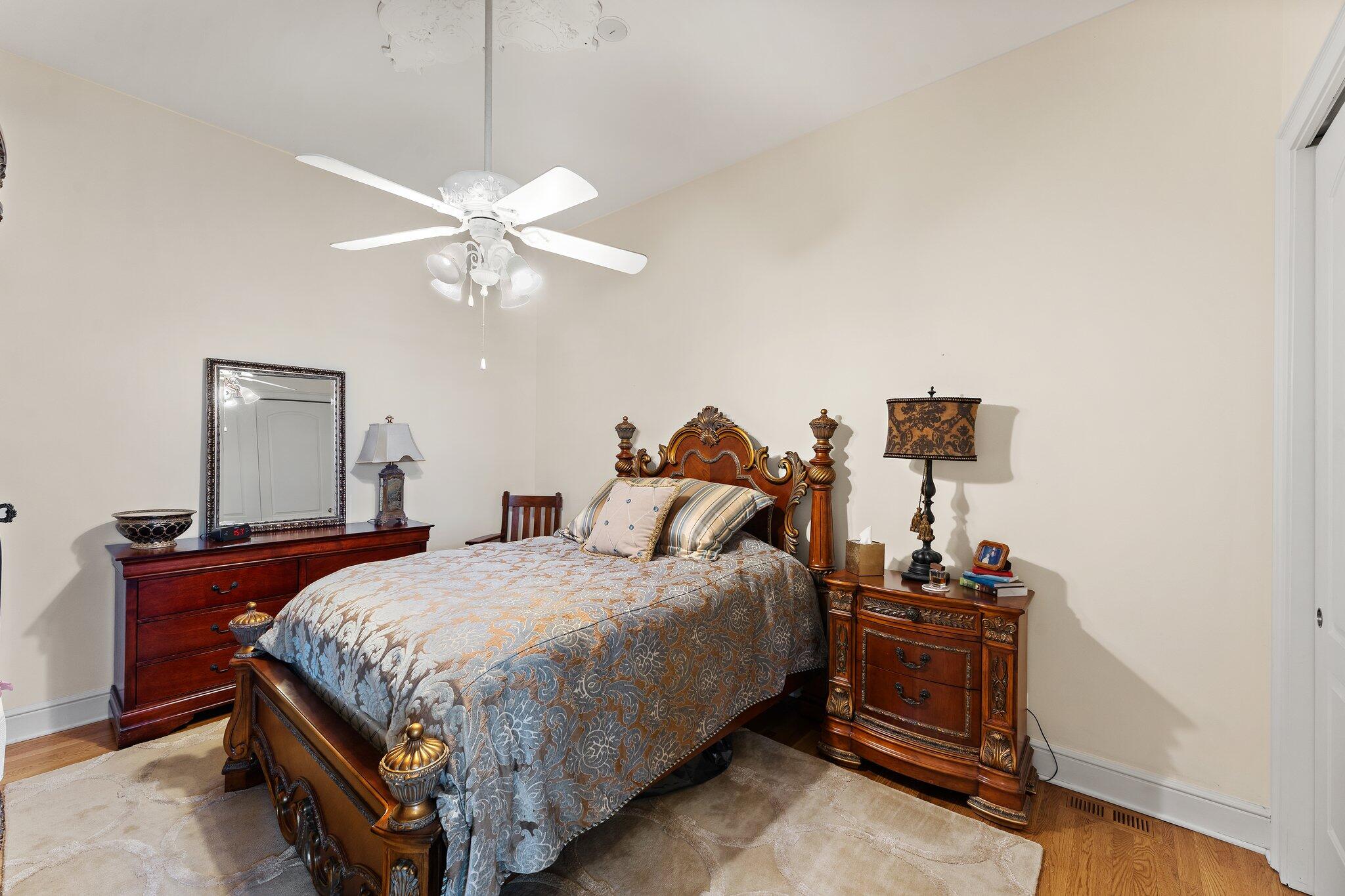 1129 Killarney Drive