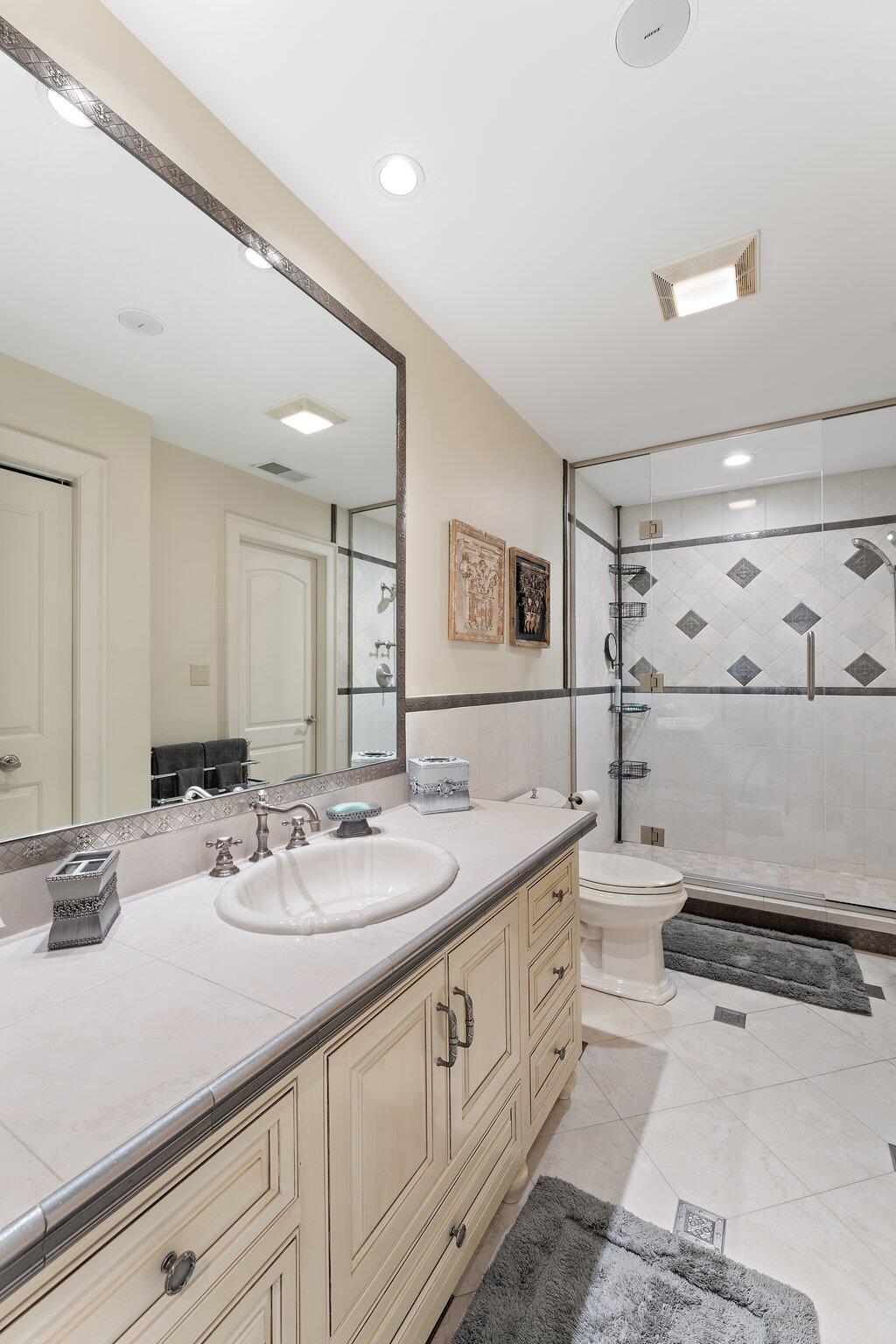 1129 Killarney Drive