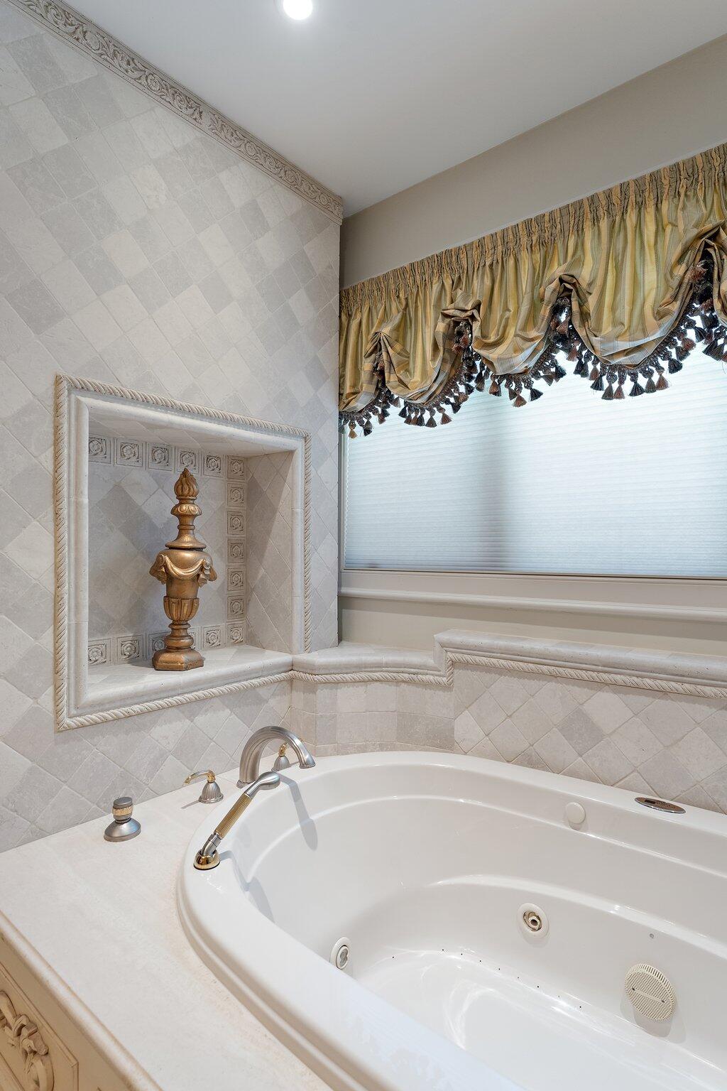 1129 Killarney Drive