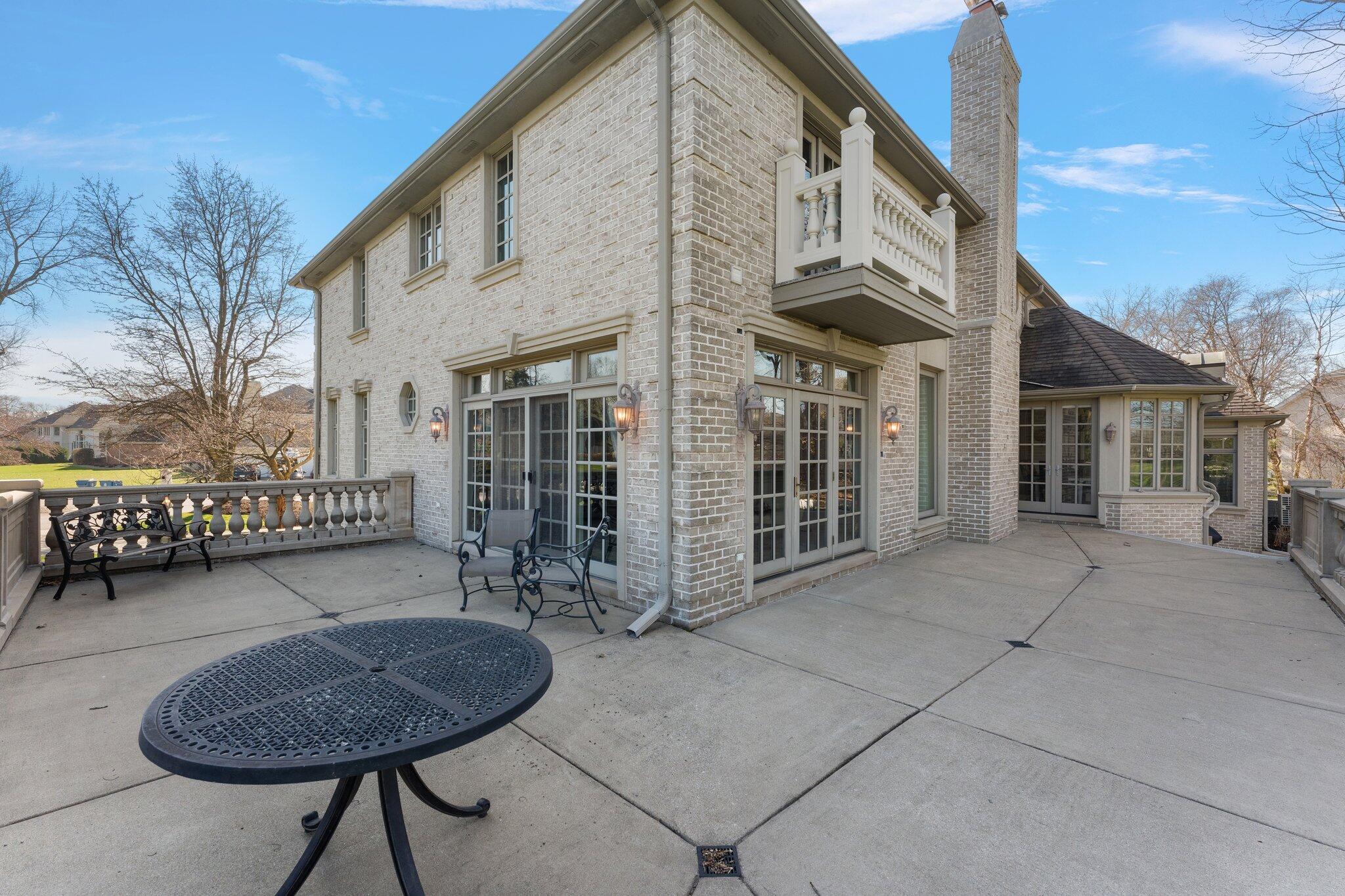 1129 Killarney Drive