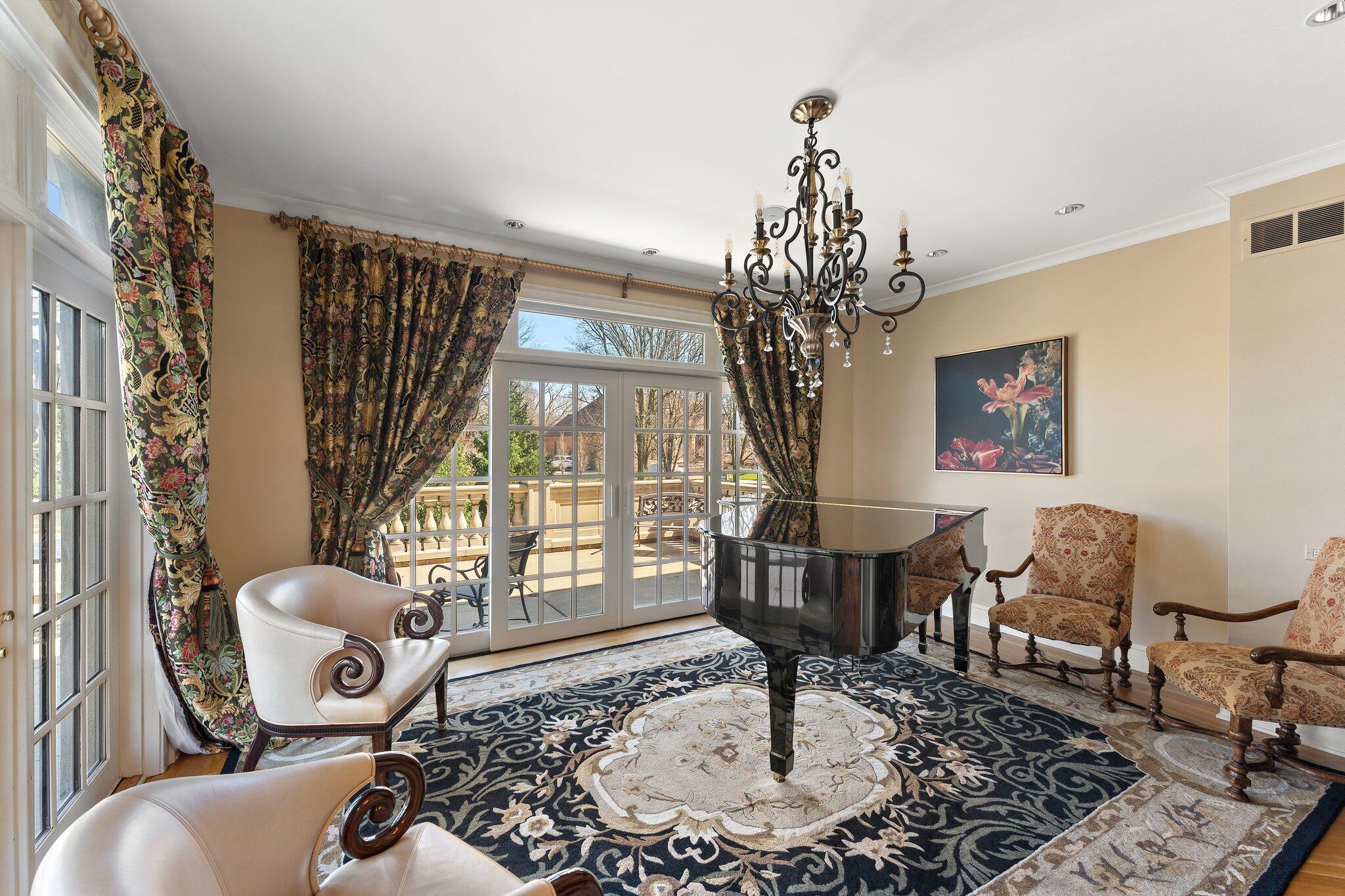 1129 Killarney Drive