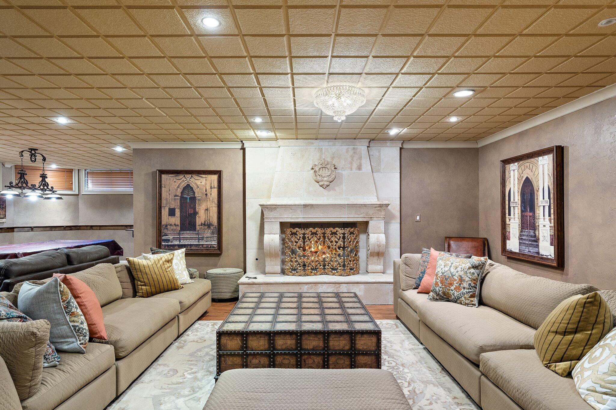 1129 Killarney Drive