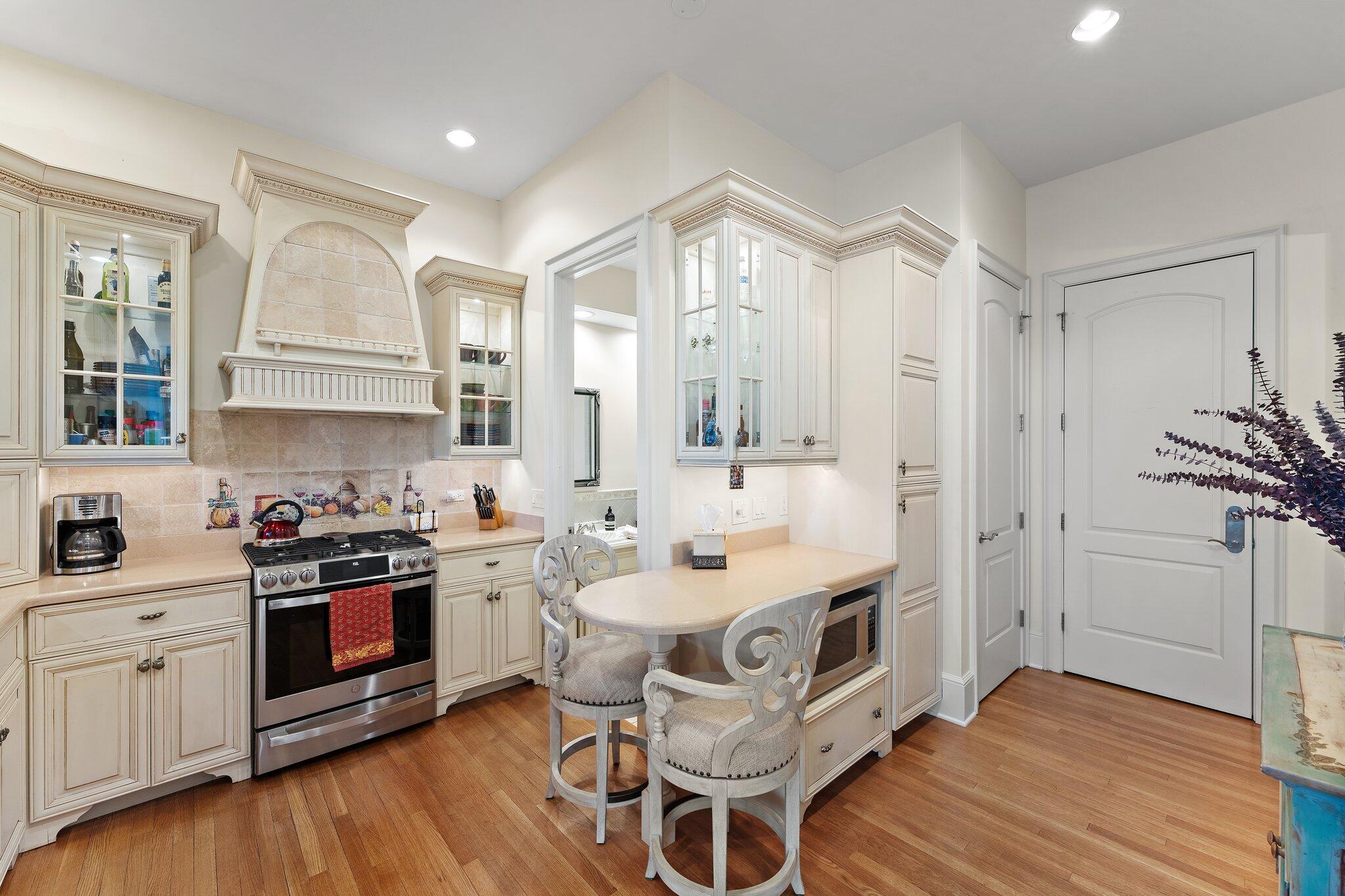 1129 Killarney Drive