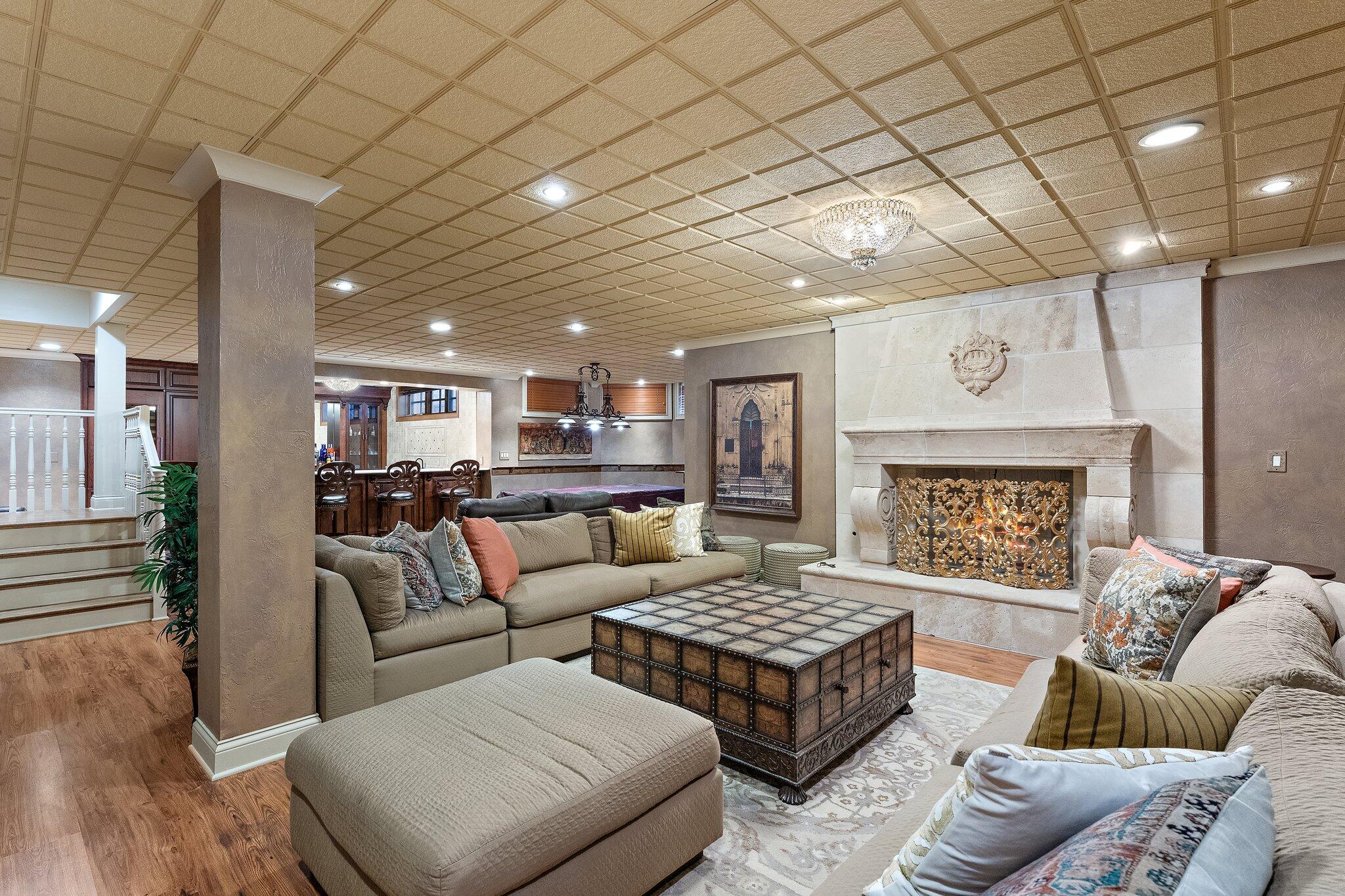 1129 Killarney Drive